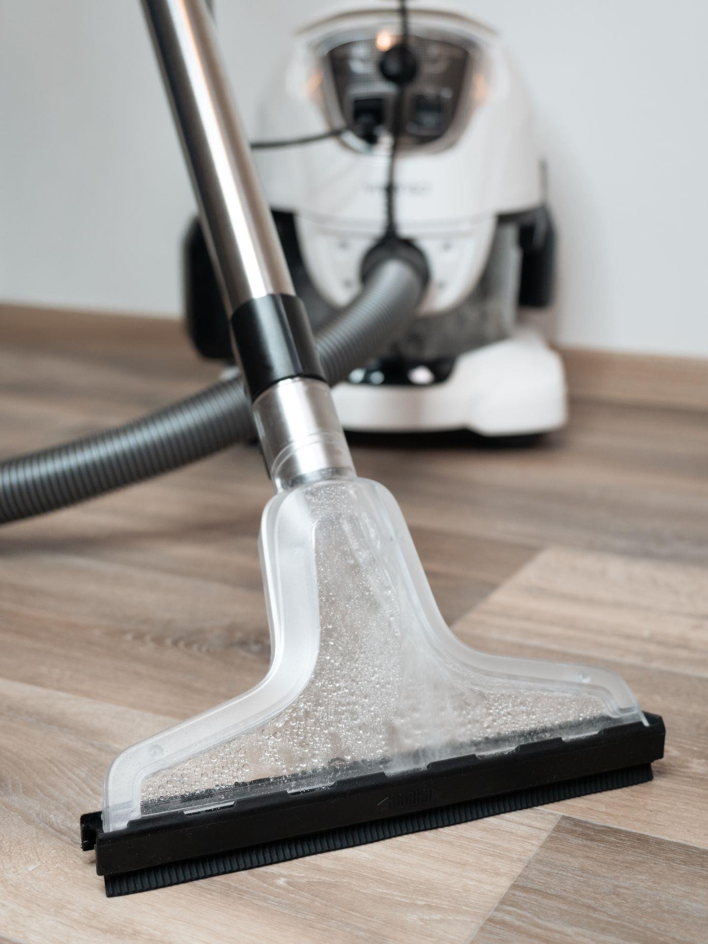 Halı Koltuk Yıkama Sulu Süpürgesi Seti Temizlik ve Sağlık Robotu Vivenso