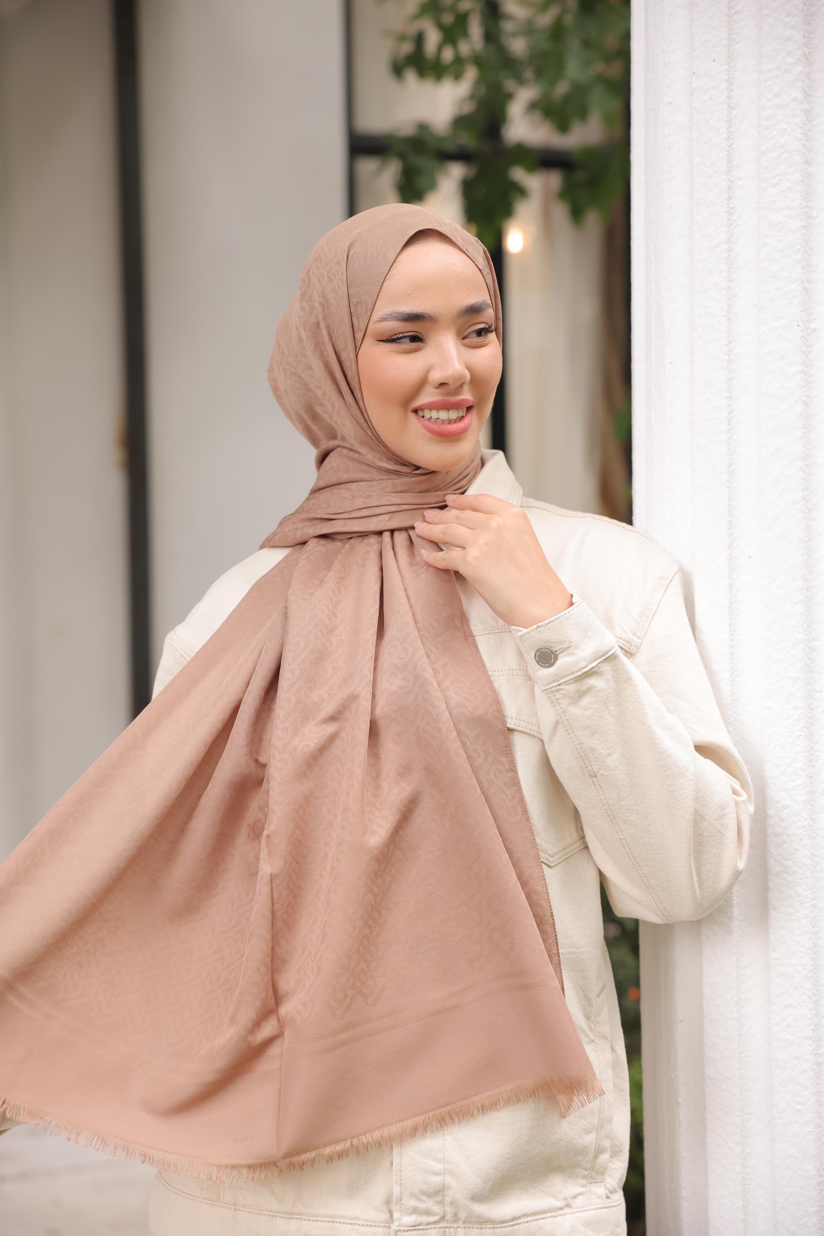 B DESEN SÜTLÜ KAHVE