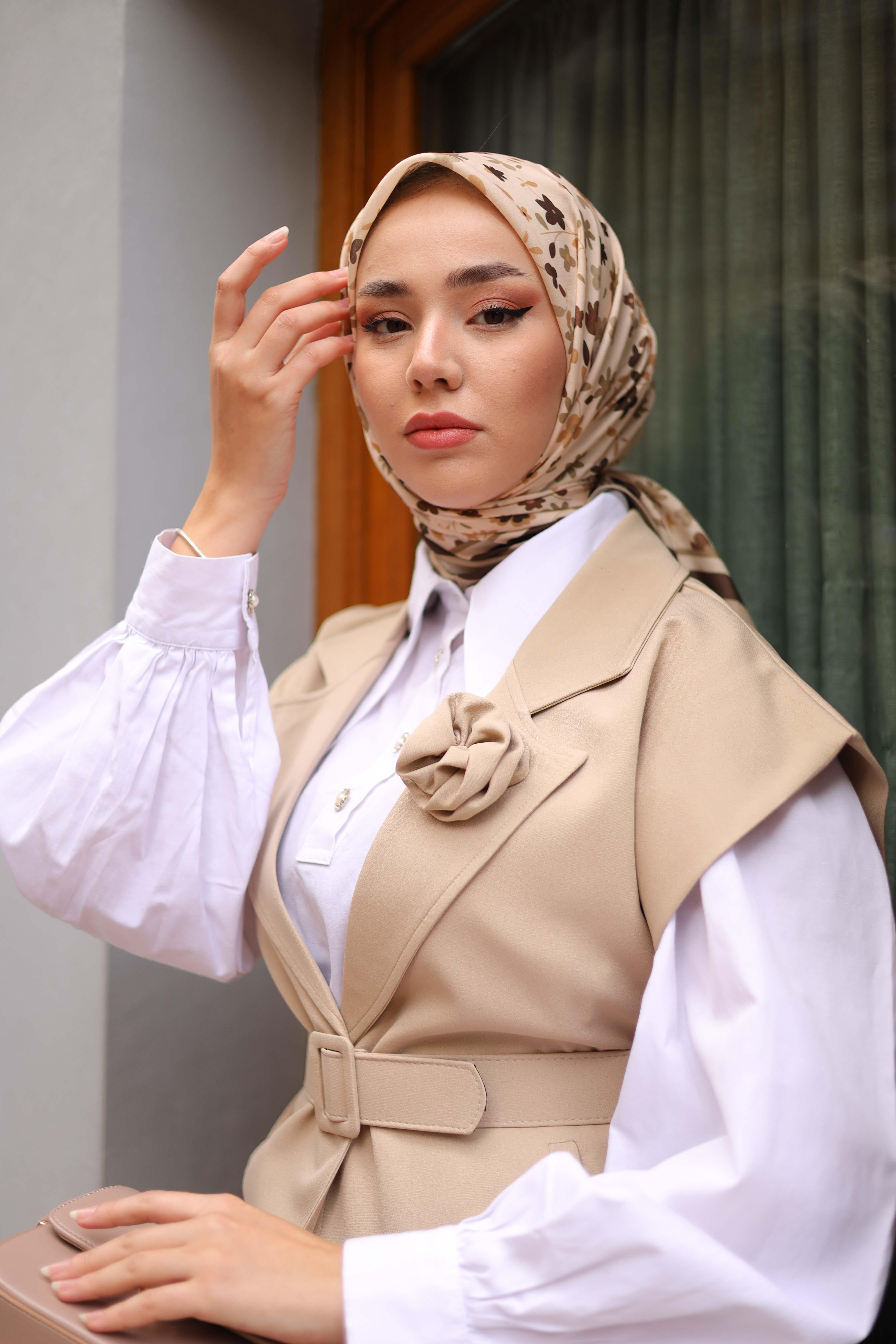 DESENLİ EŞARP FLOWER KREM