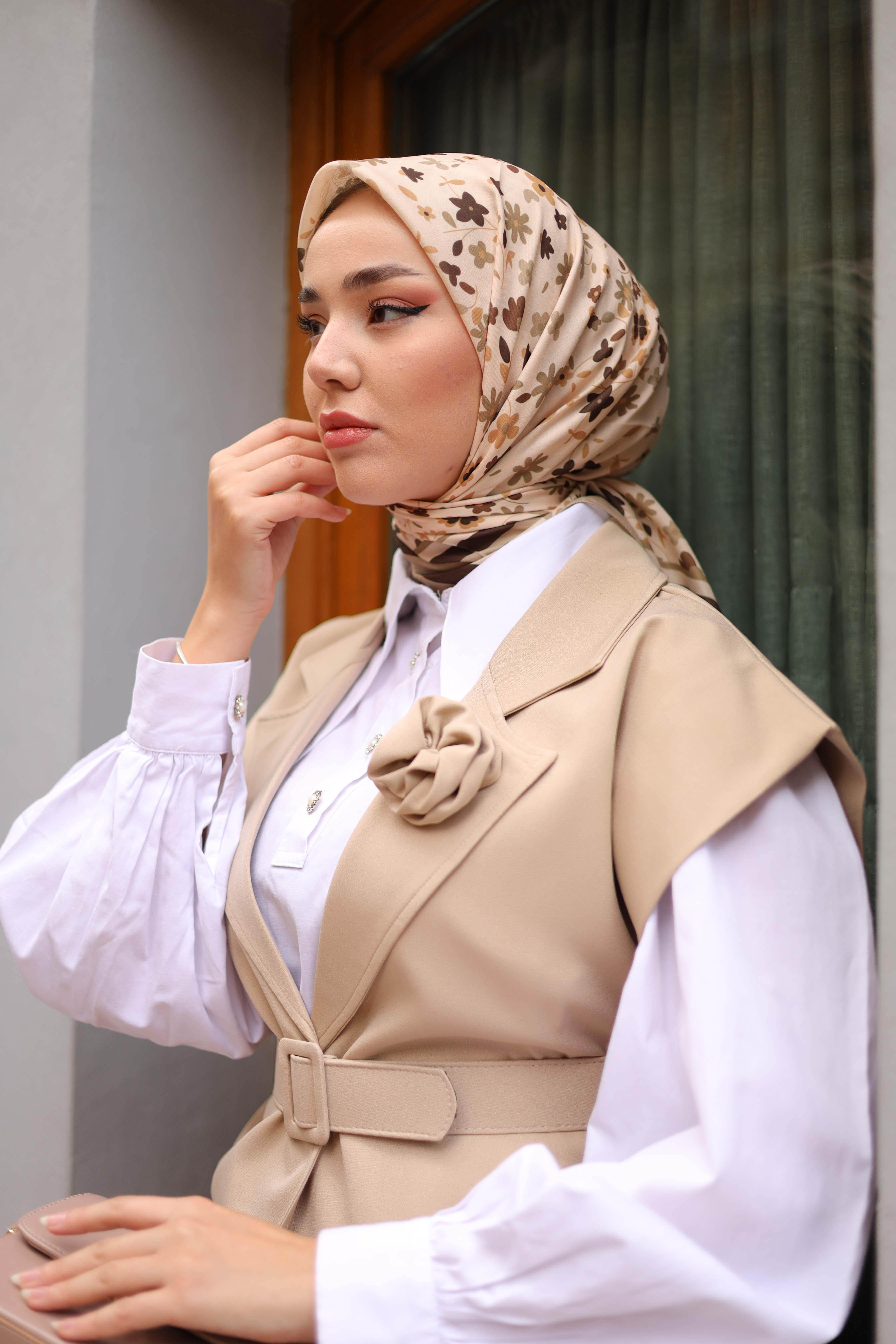 DESENLİ EŞARP FLOWER KREM