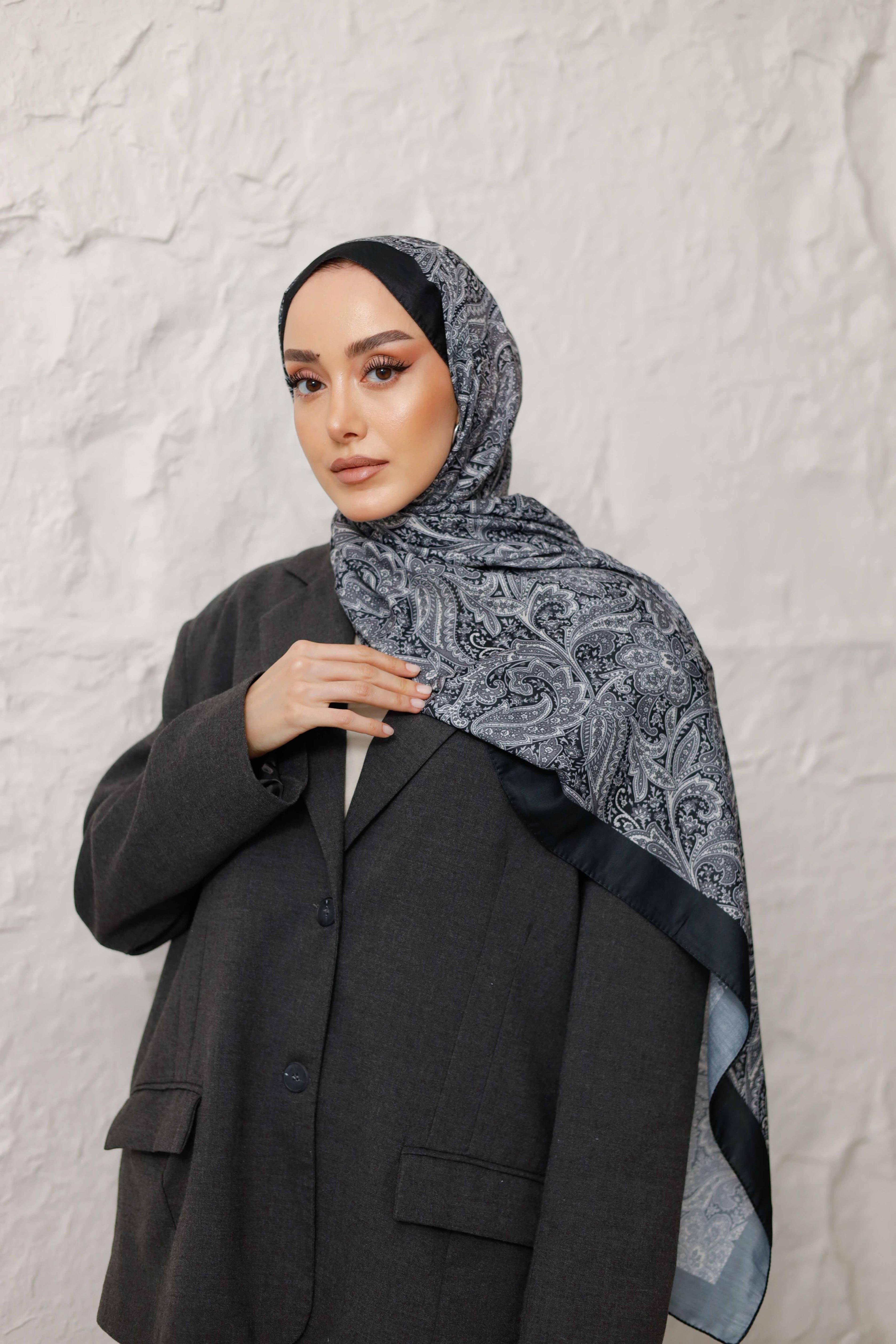 LARİSA ŞAL ANTRASİT