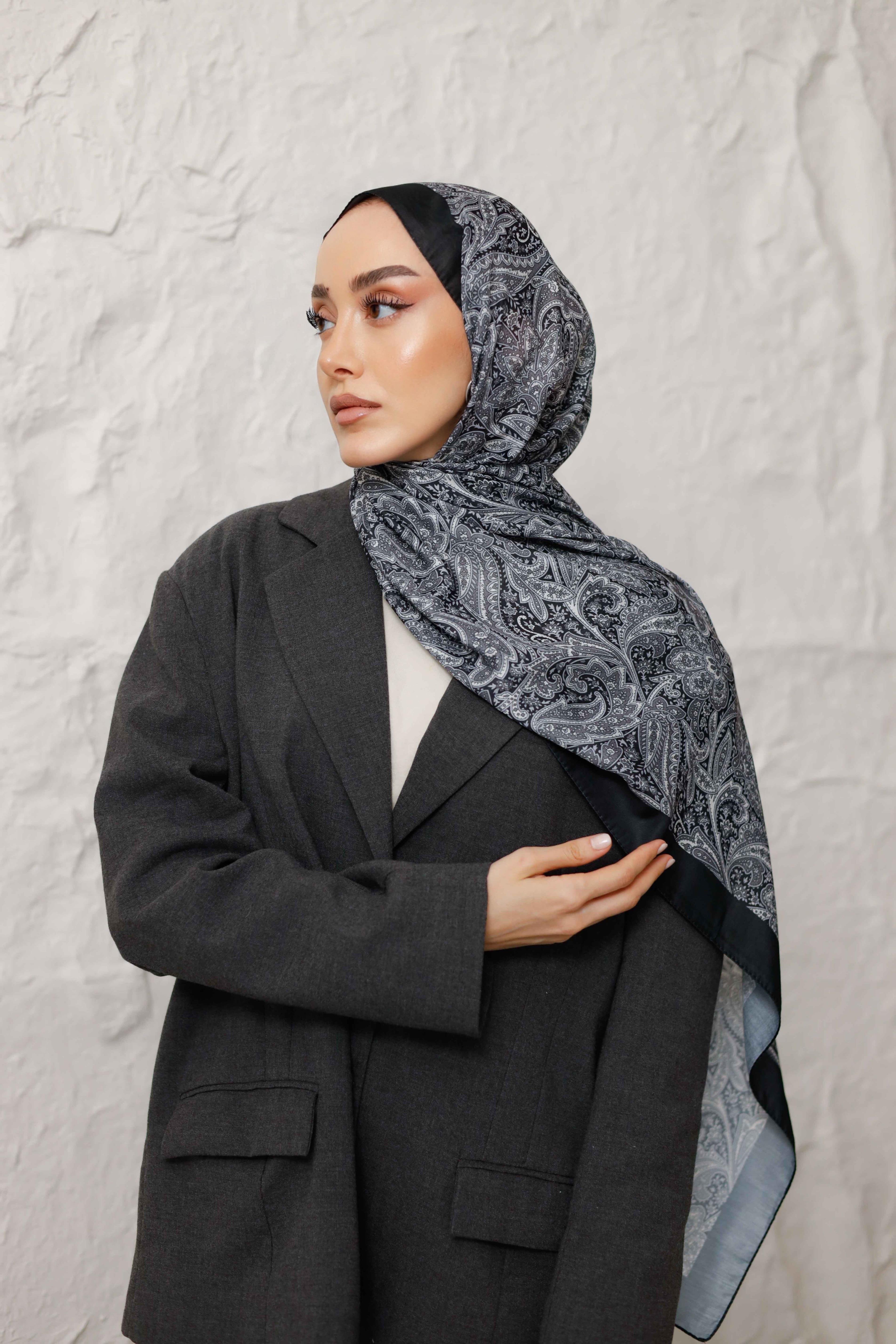 LARİSA ŞAL ANTRASİT