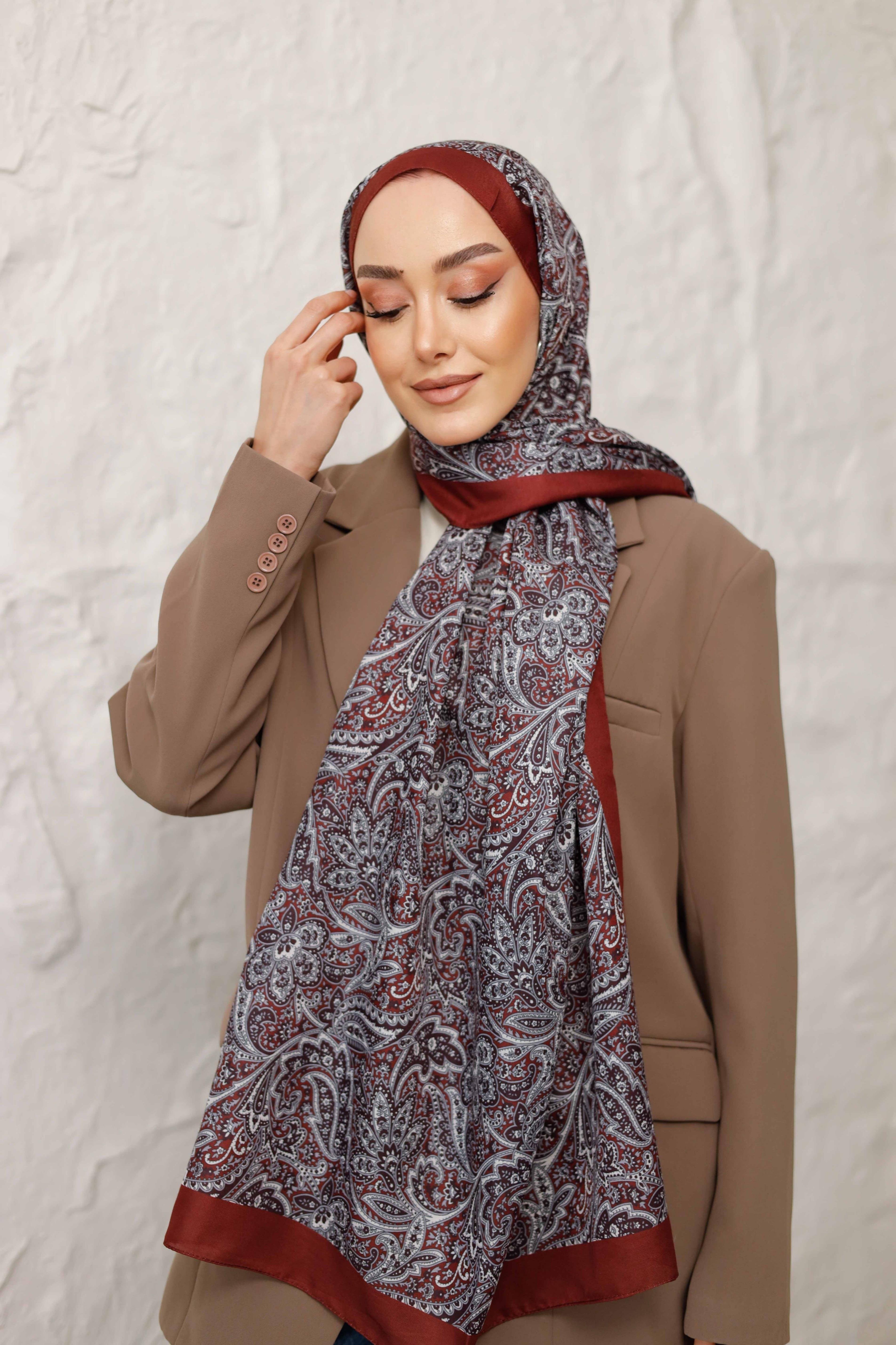 LARİSA ŞAL BORDO