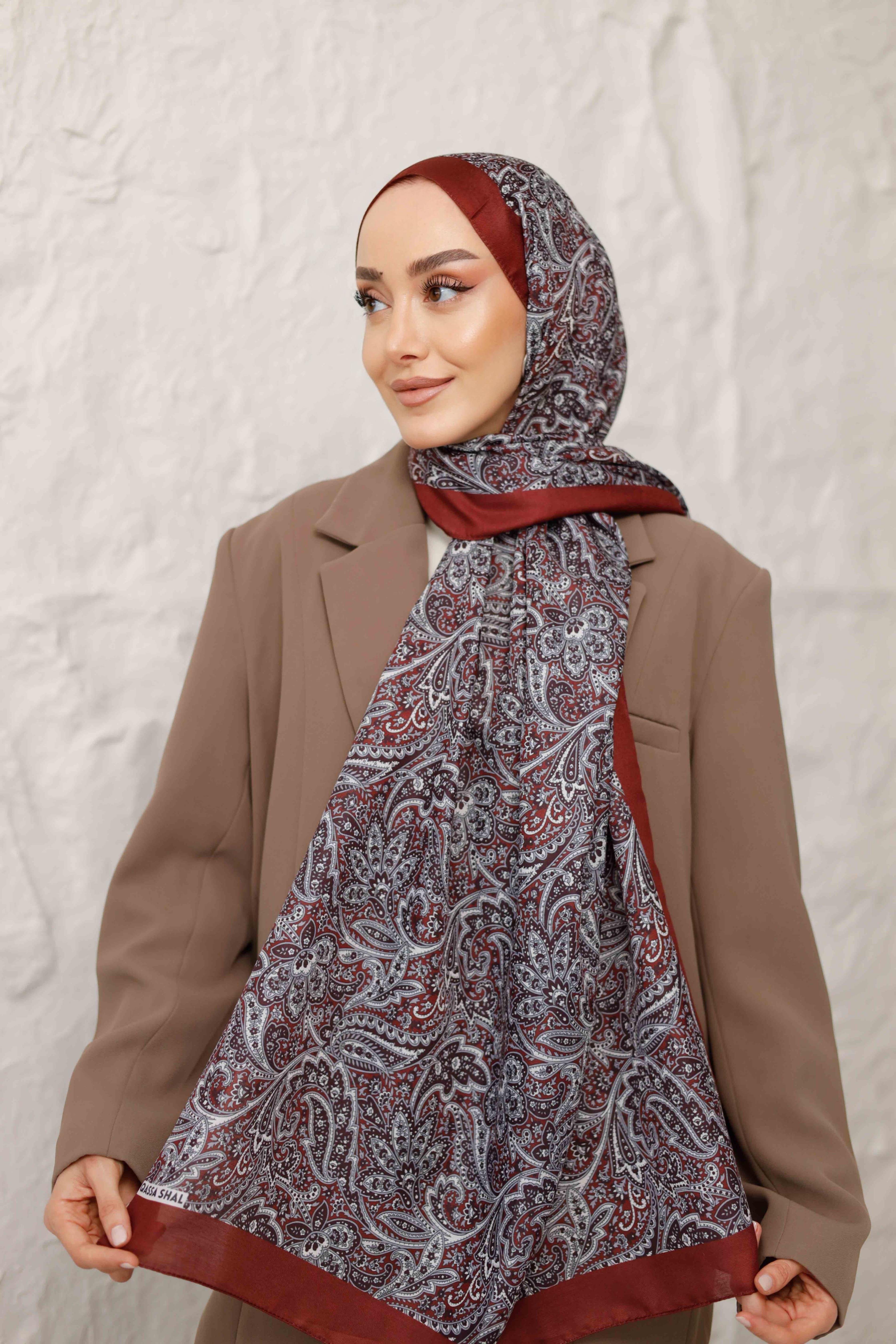 LARİSA ŞAL BORDO