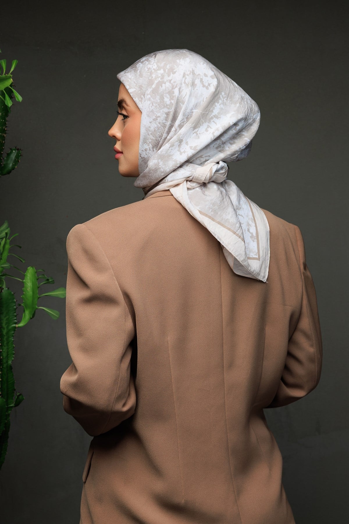 LOREN MODAL İPEK EŞARP 01