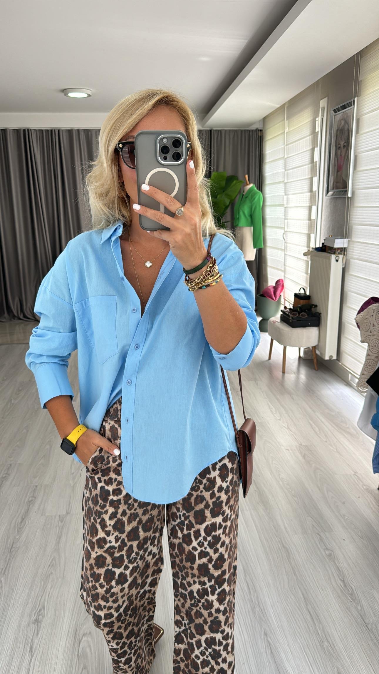 %100 Pamuklu Açık Mavi Gömlek