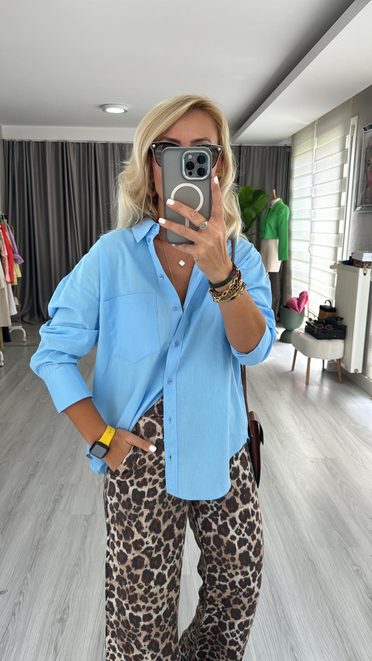 %100 Pamuklu Açık Mavi Gömlek