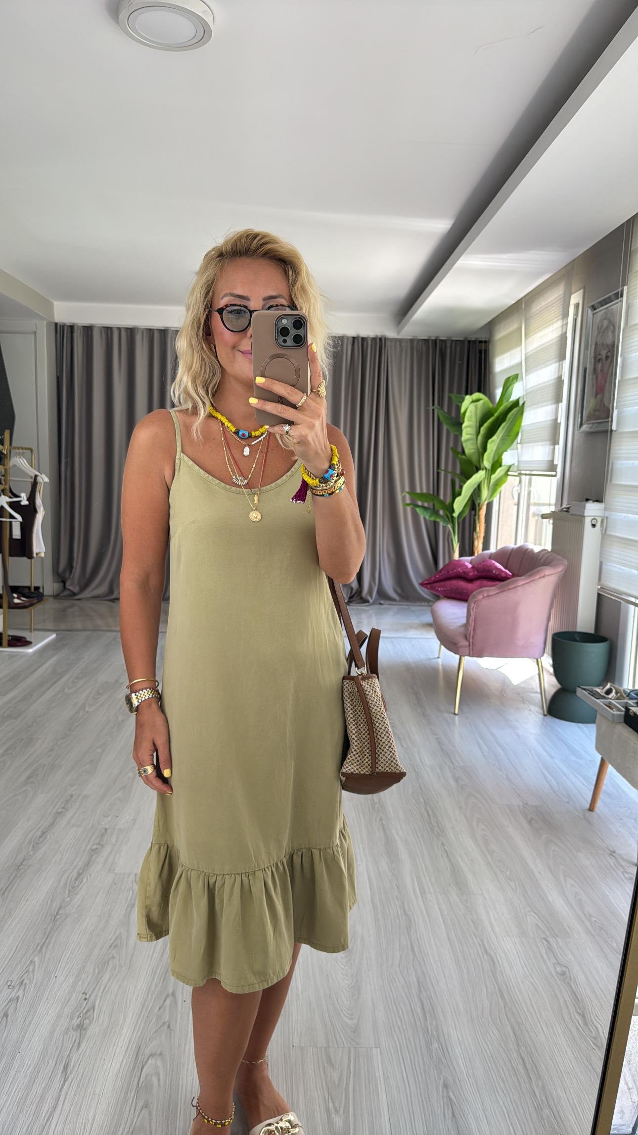 Askılı Etek Ucu Volanlı Çağla Elbise