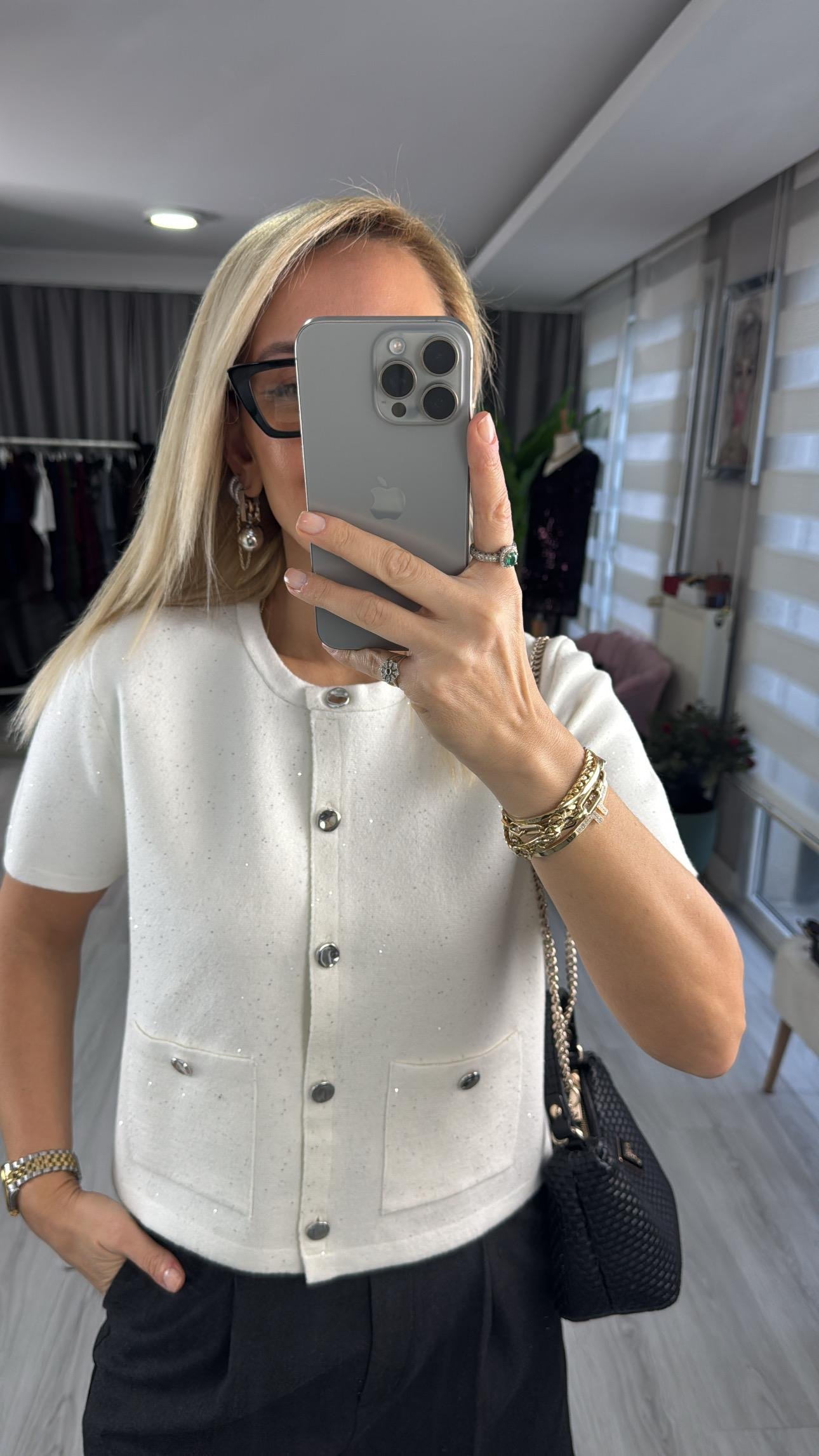 Dilvin Kendinden Simli Pullu Düğmeli Ekru Triko Hırka