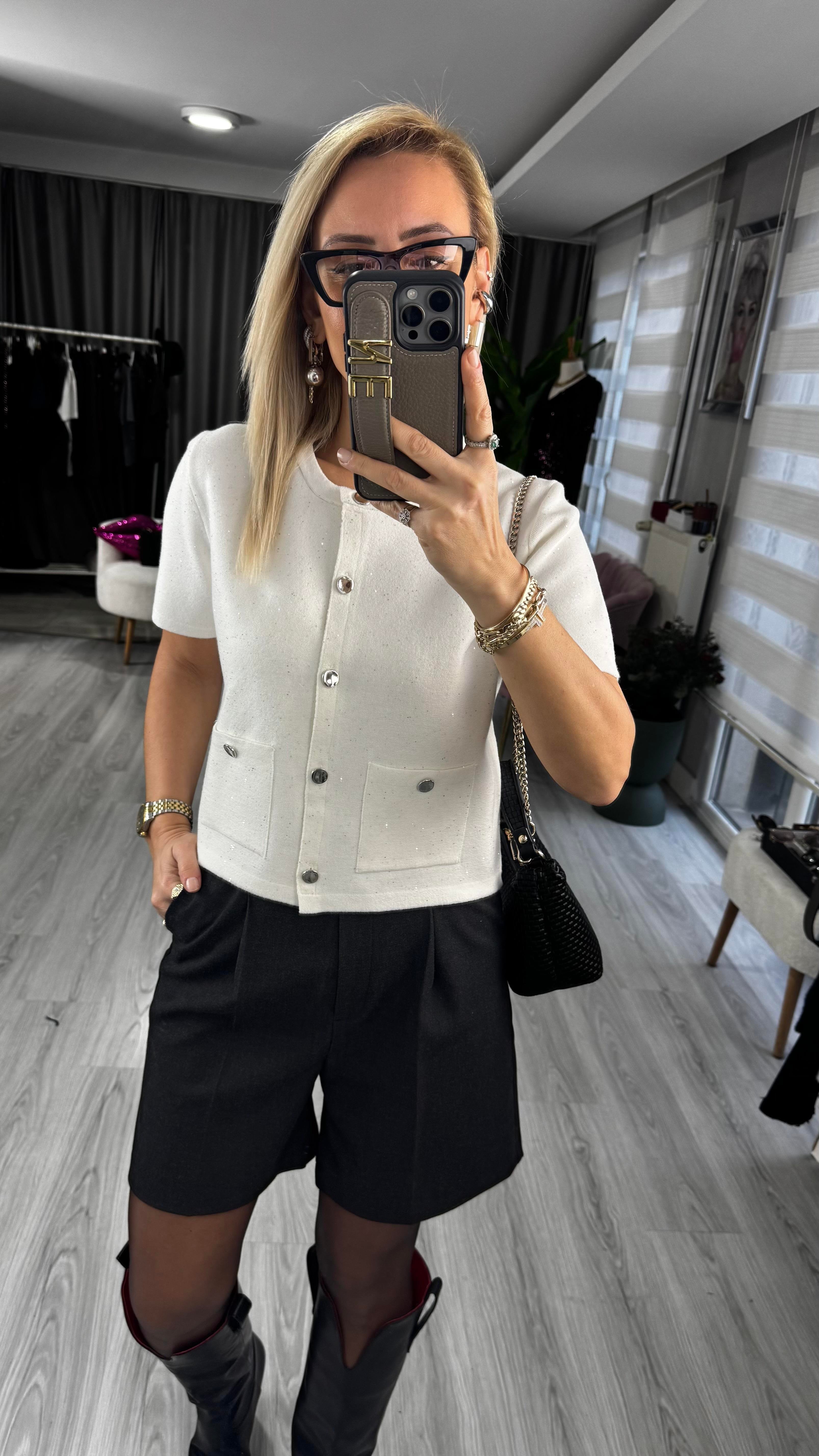 Dilvin Kendinden Simli Pullu Düğmeli Ekru Triko Hırka