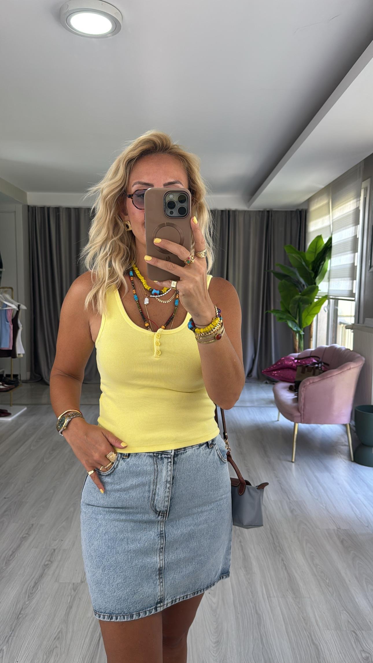 Düğmeli Askılı Sarı Atlet Bluz