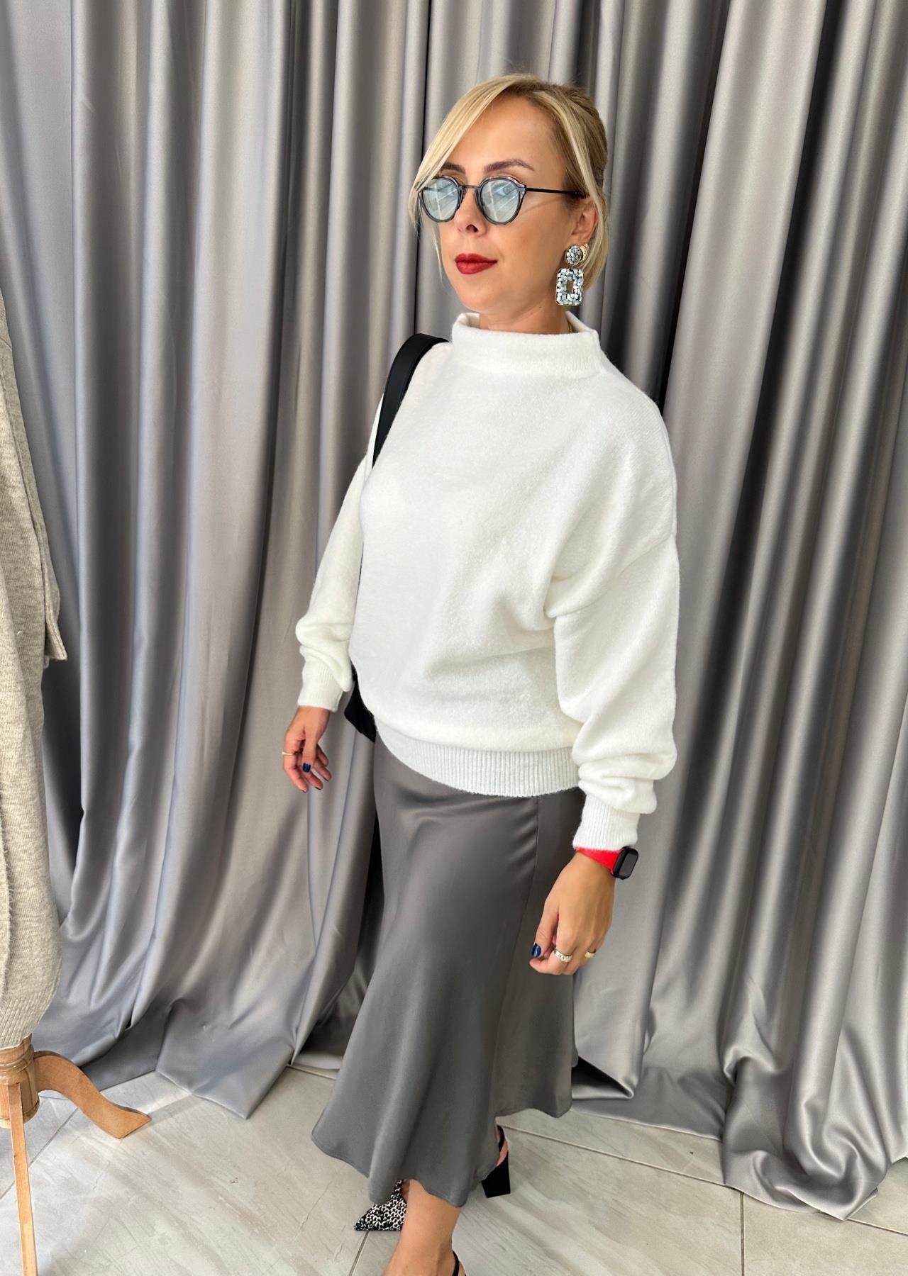 Ekru Dik Yaka Basic Kazak