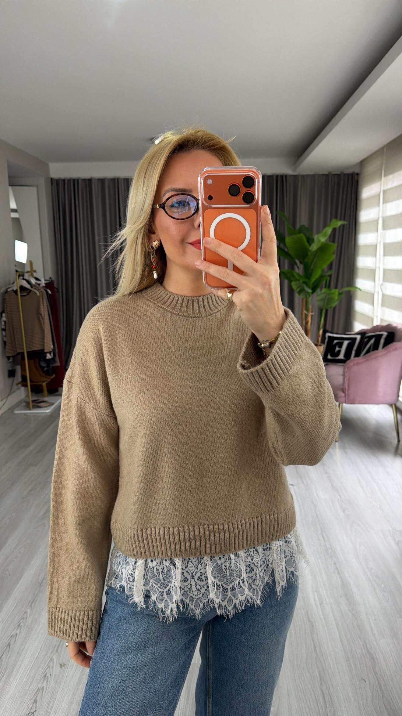 Etek Ucu Dantelli Basic Açık Bej Triko