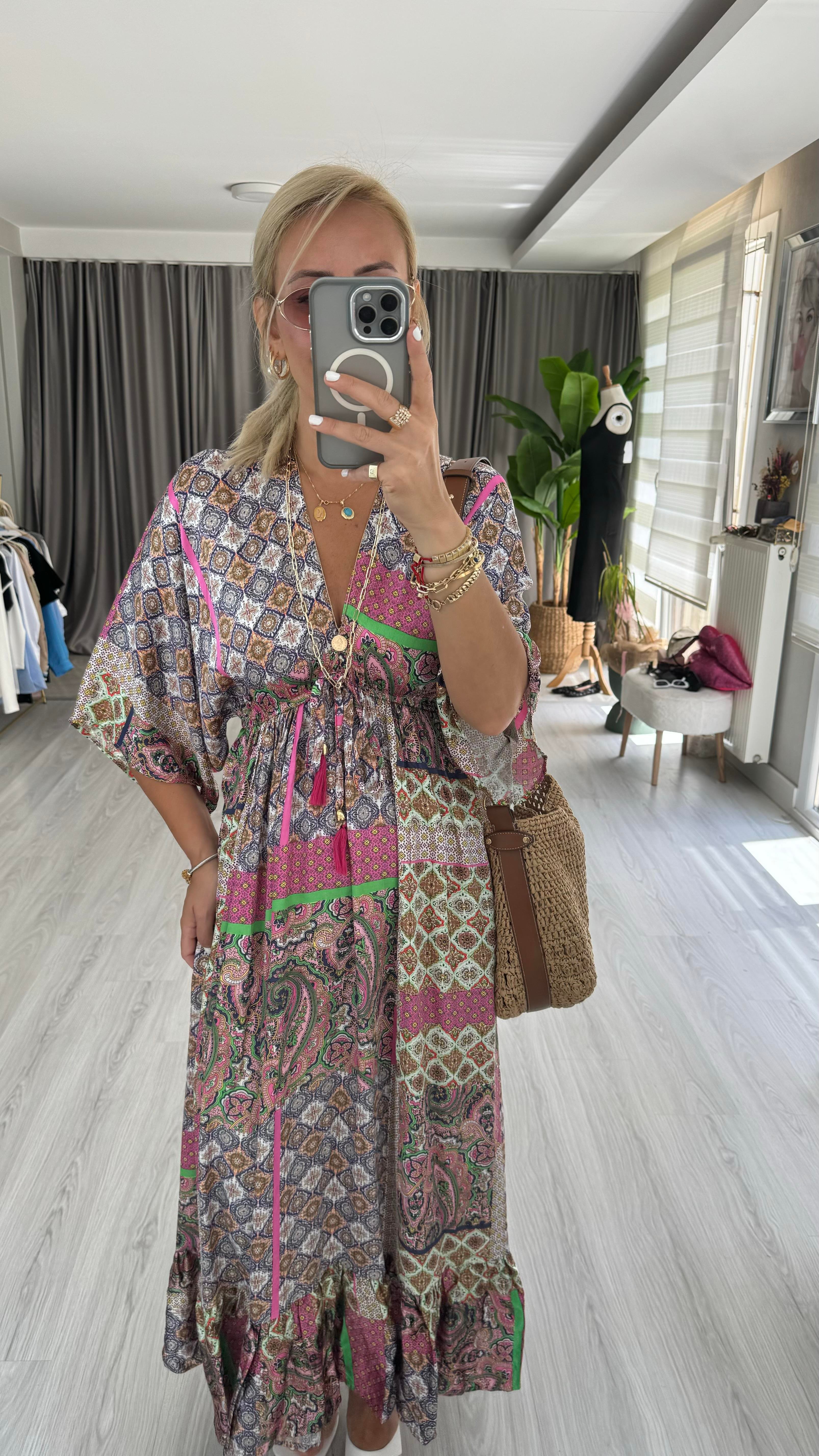ETNİK DESEN PEMBE ELBİSE