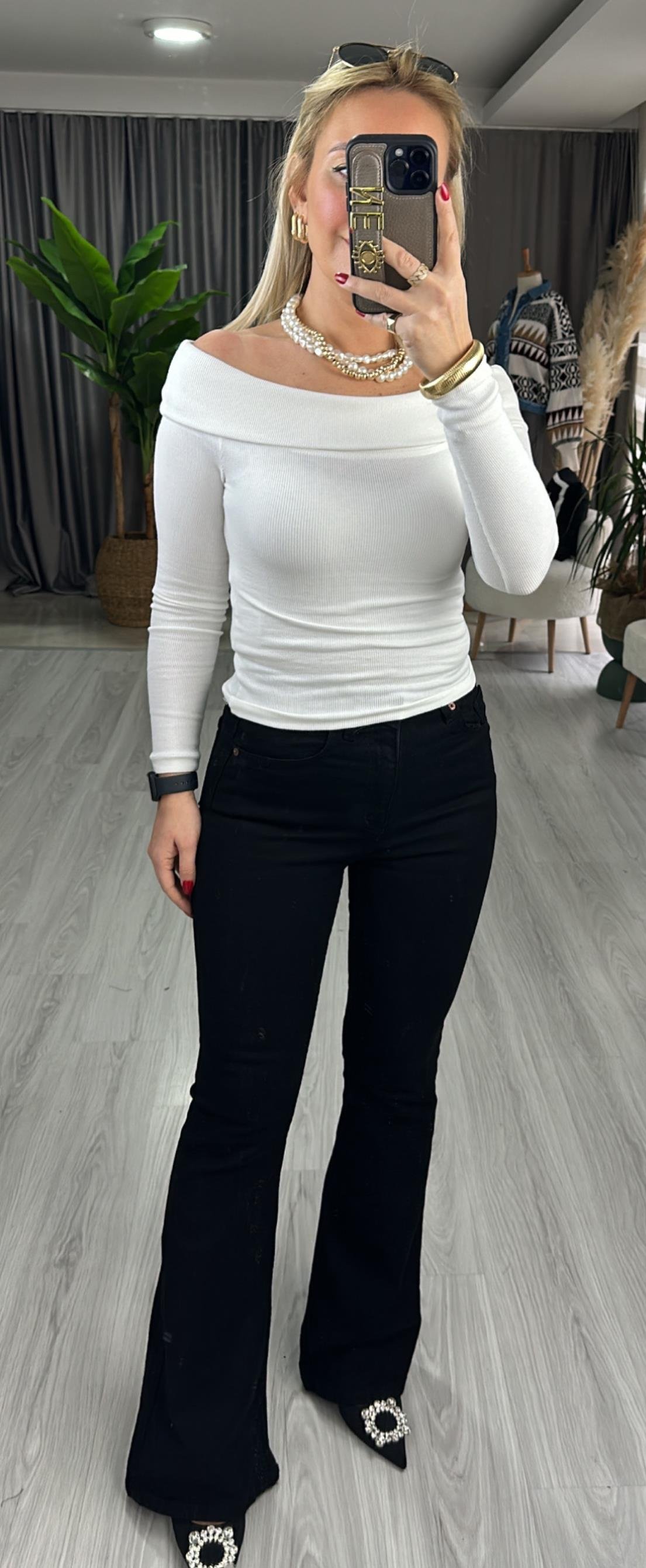 İSPANYOL PAÇA SİYAH JEAN 