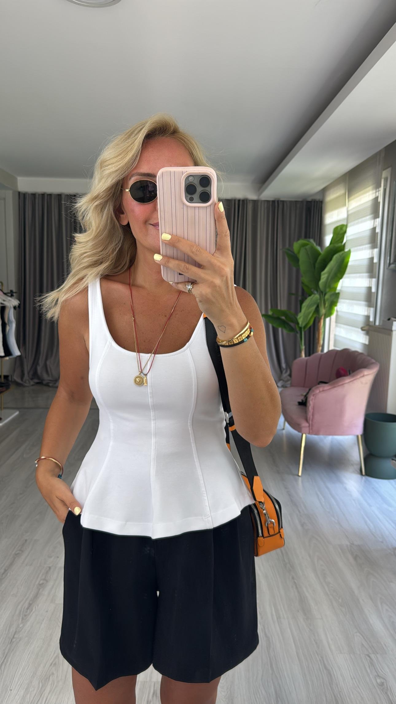 Kalın Askılı Peplum Beyaz Dilvin Bluz