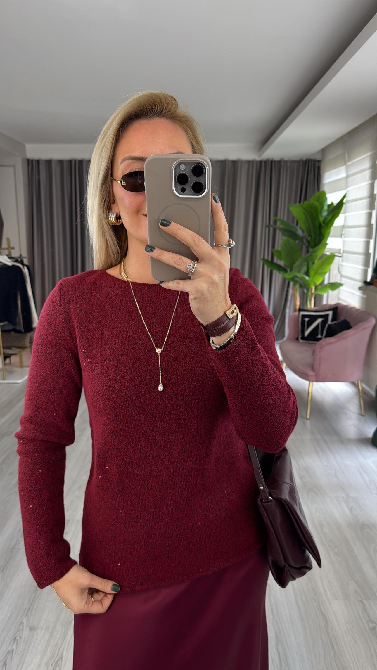 Kayık Yaka Pullu Simli Bordo Triko