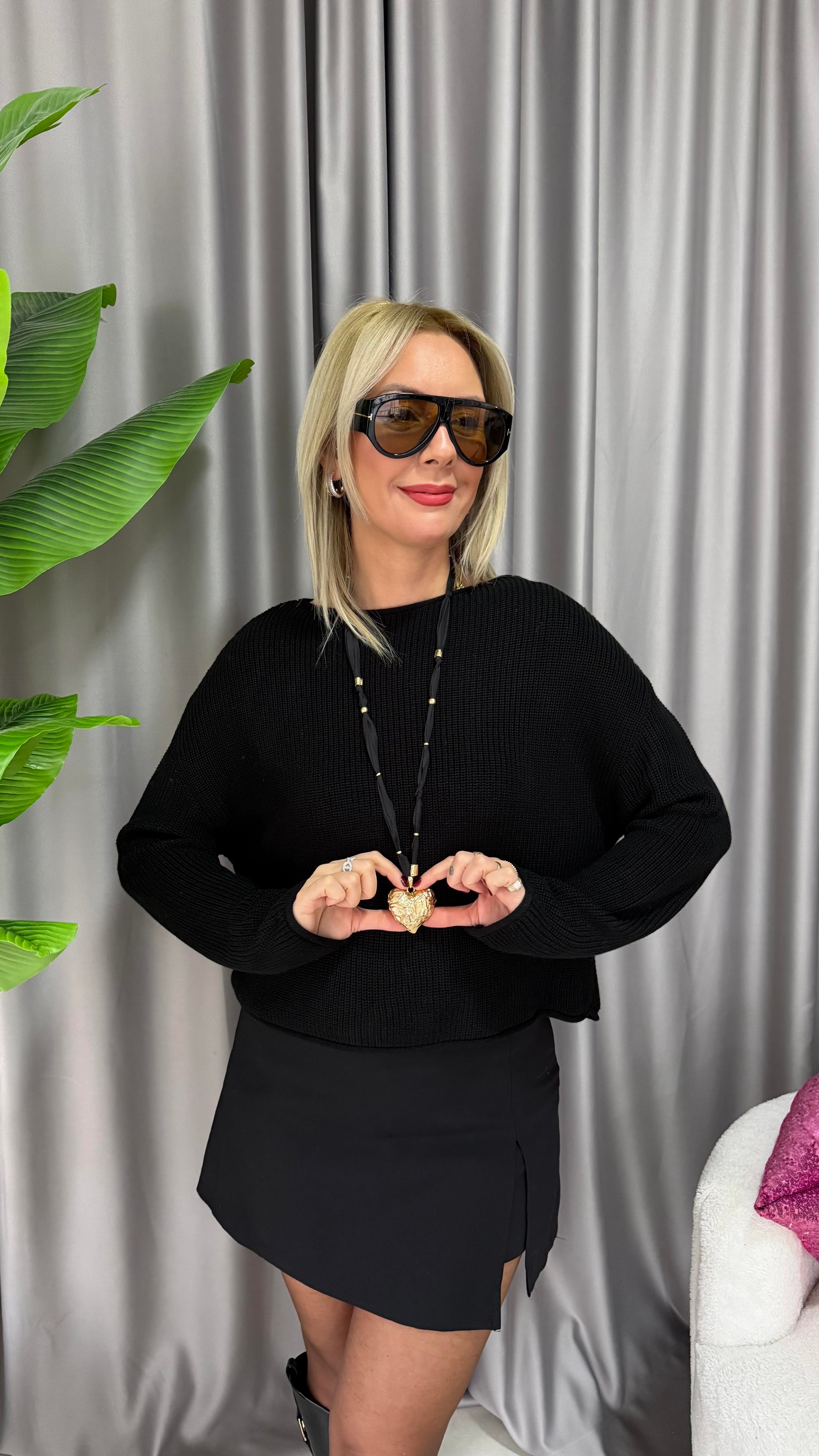 Kayık Yaka Siyah Merserize Triko