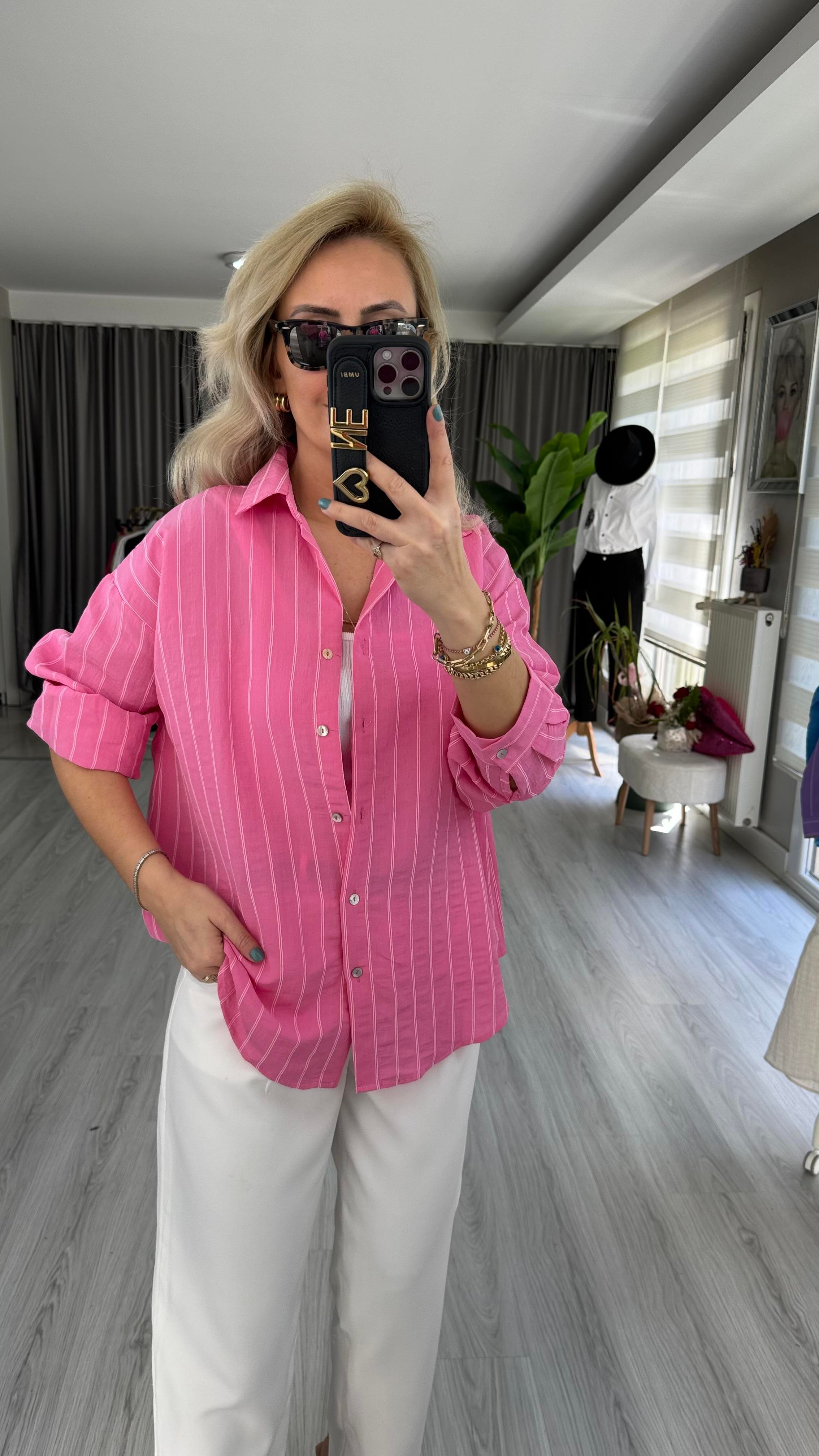 KENDİNDEN ÇİZGİLİ PEMBE GÖMLEK