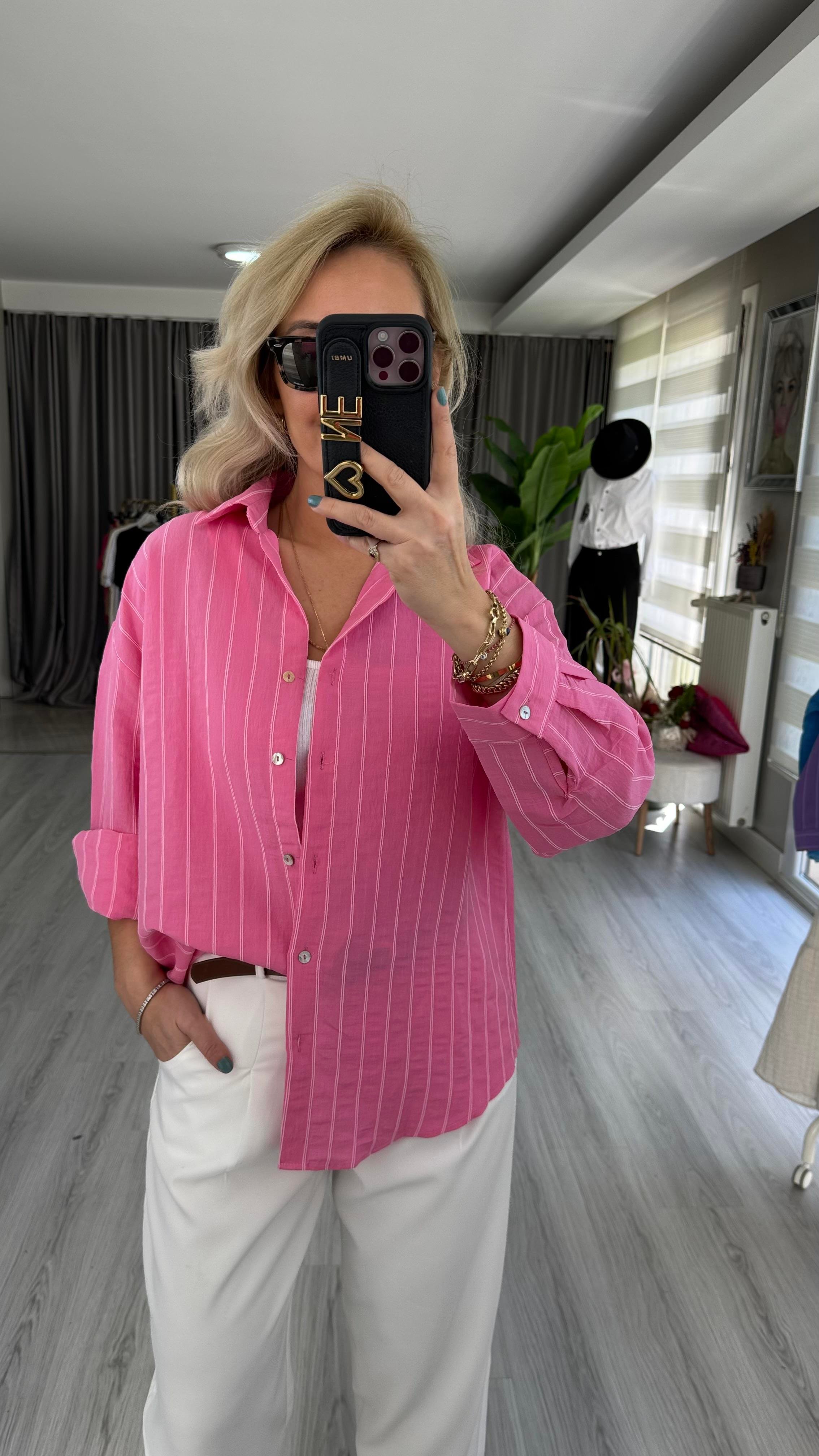 KENDİNDEN ÇİZGİLİ PEMBE GÖMLEK