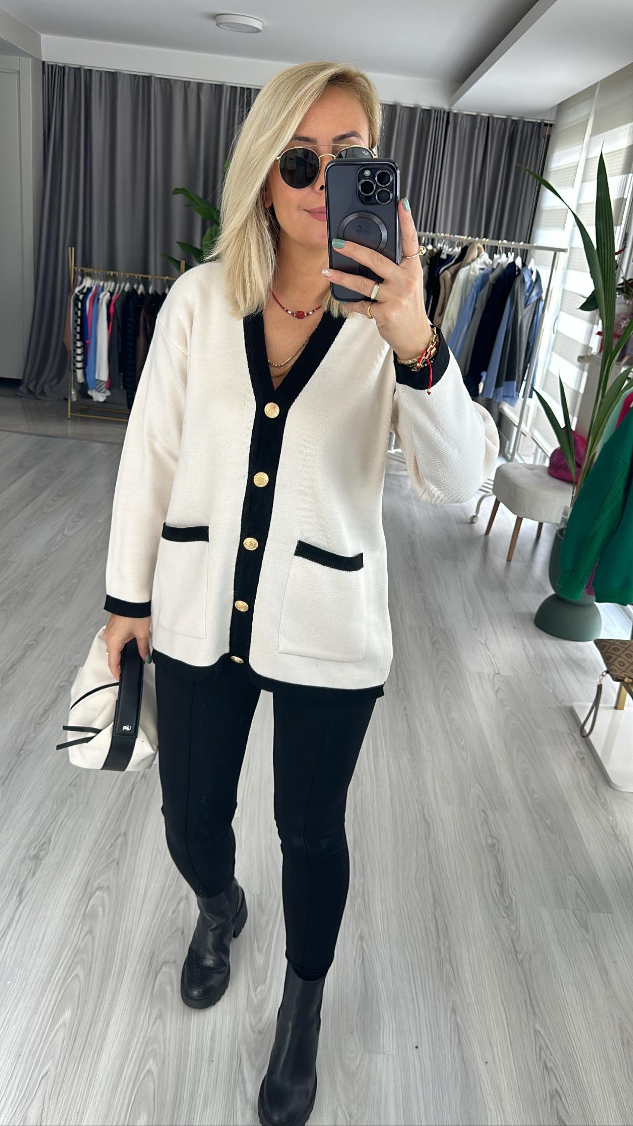 KREM SİYAH ÇELİK HIRKA