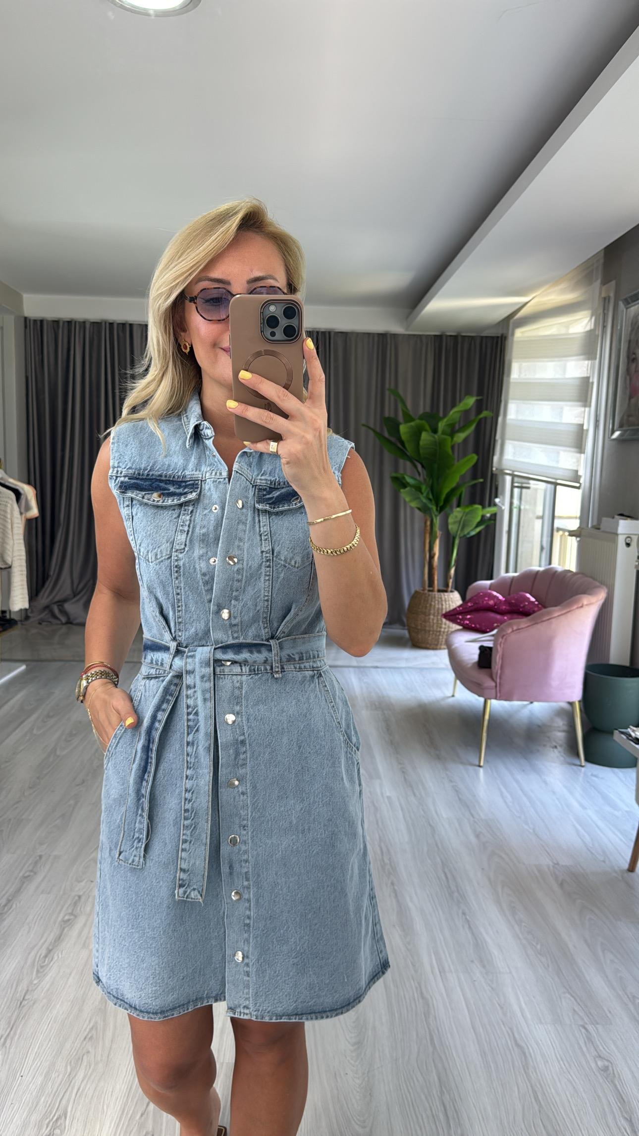 Kuşaklı Komple Çıt Çıt Düğmeli Mavi Jean Elbise