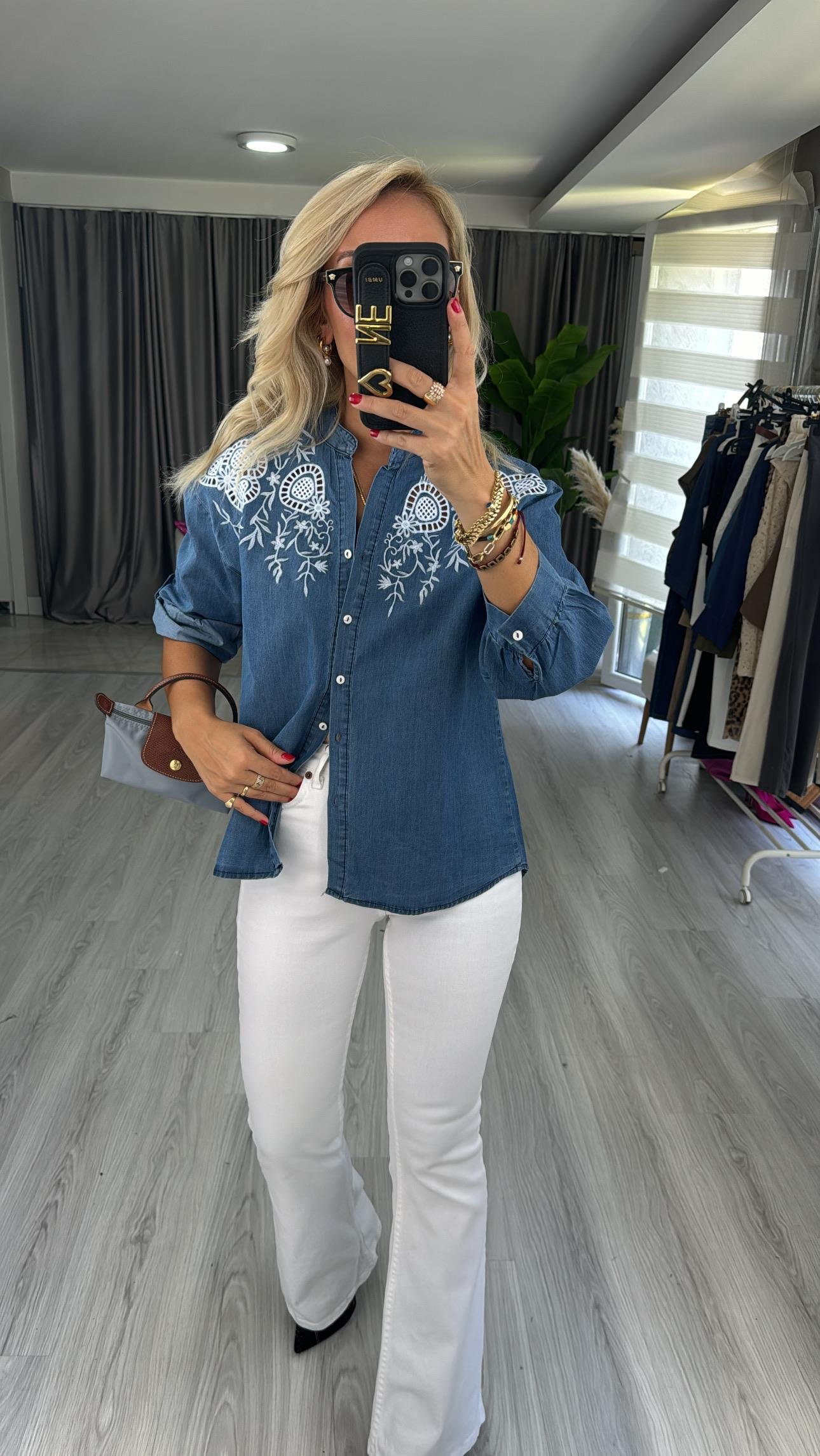 Nakış İşlemeli Denim Gömlek