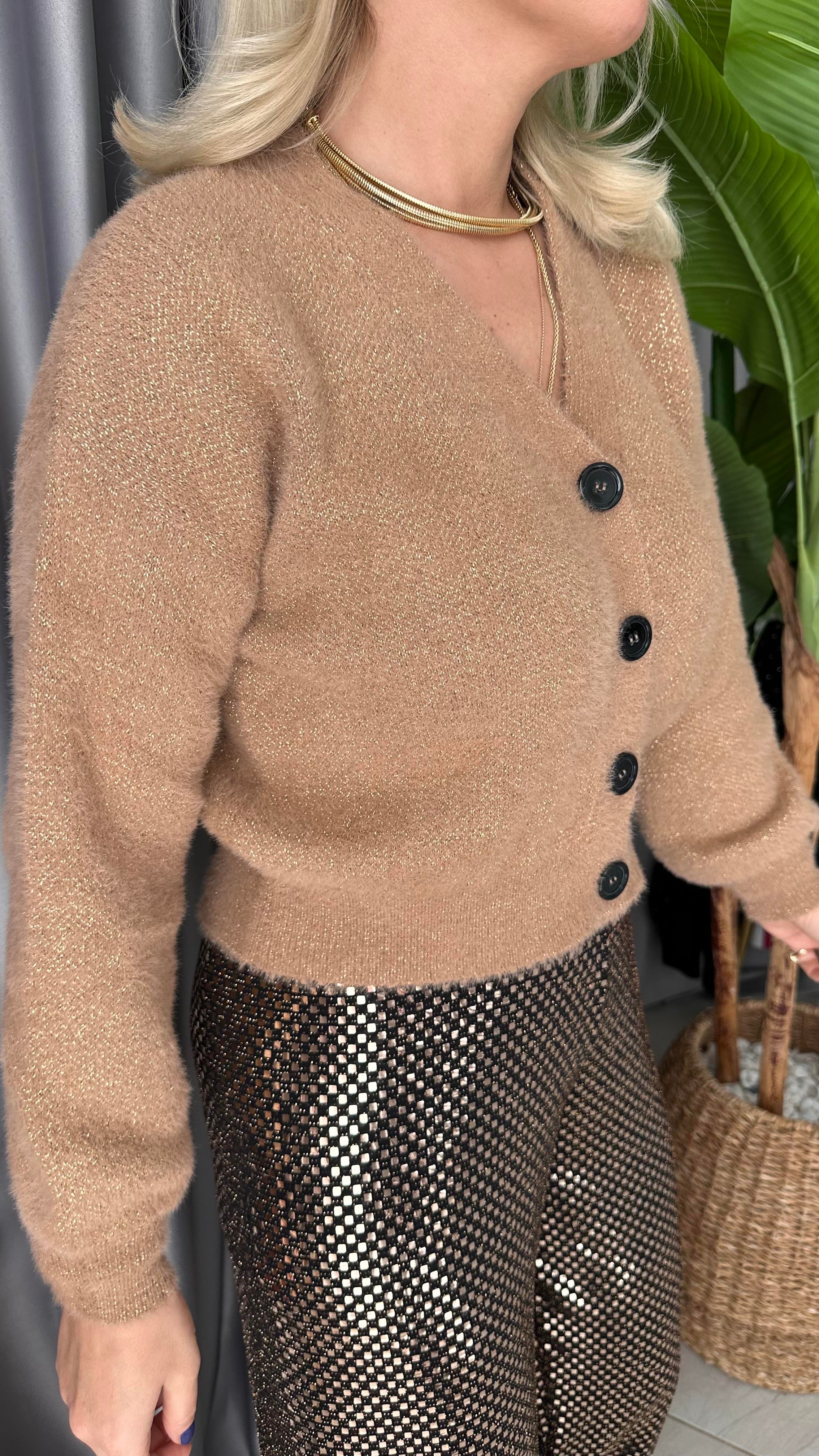 ÖNDEN DÜĞMELİ SİMLİ TABA TRİKO HIRKA