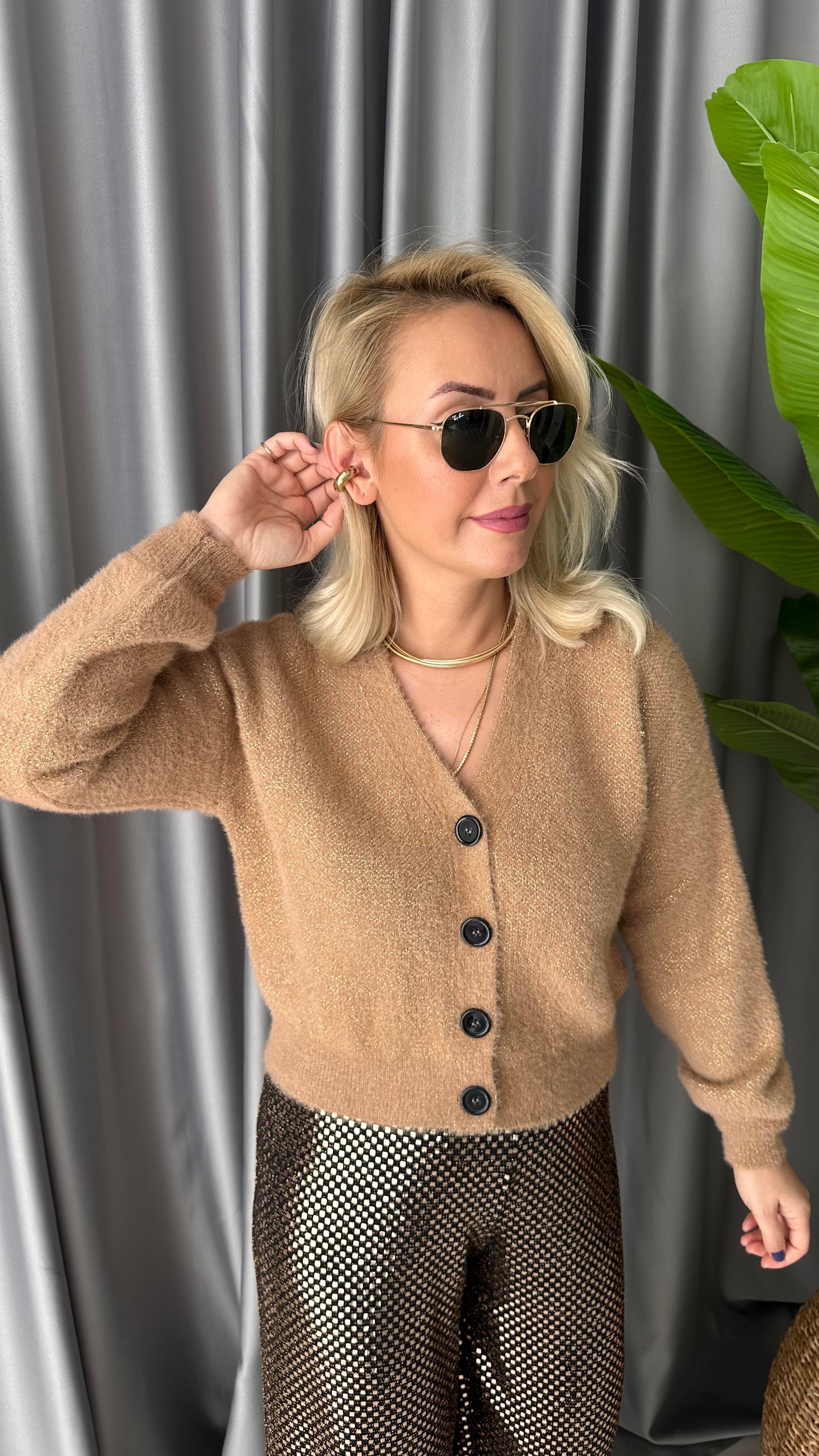 ÖNDEN DÜĞMELİ SİMLİ TABA TRİKO HIRKA