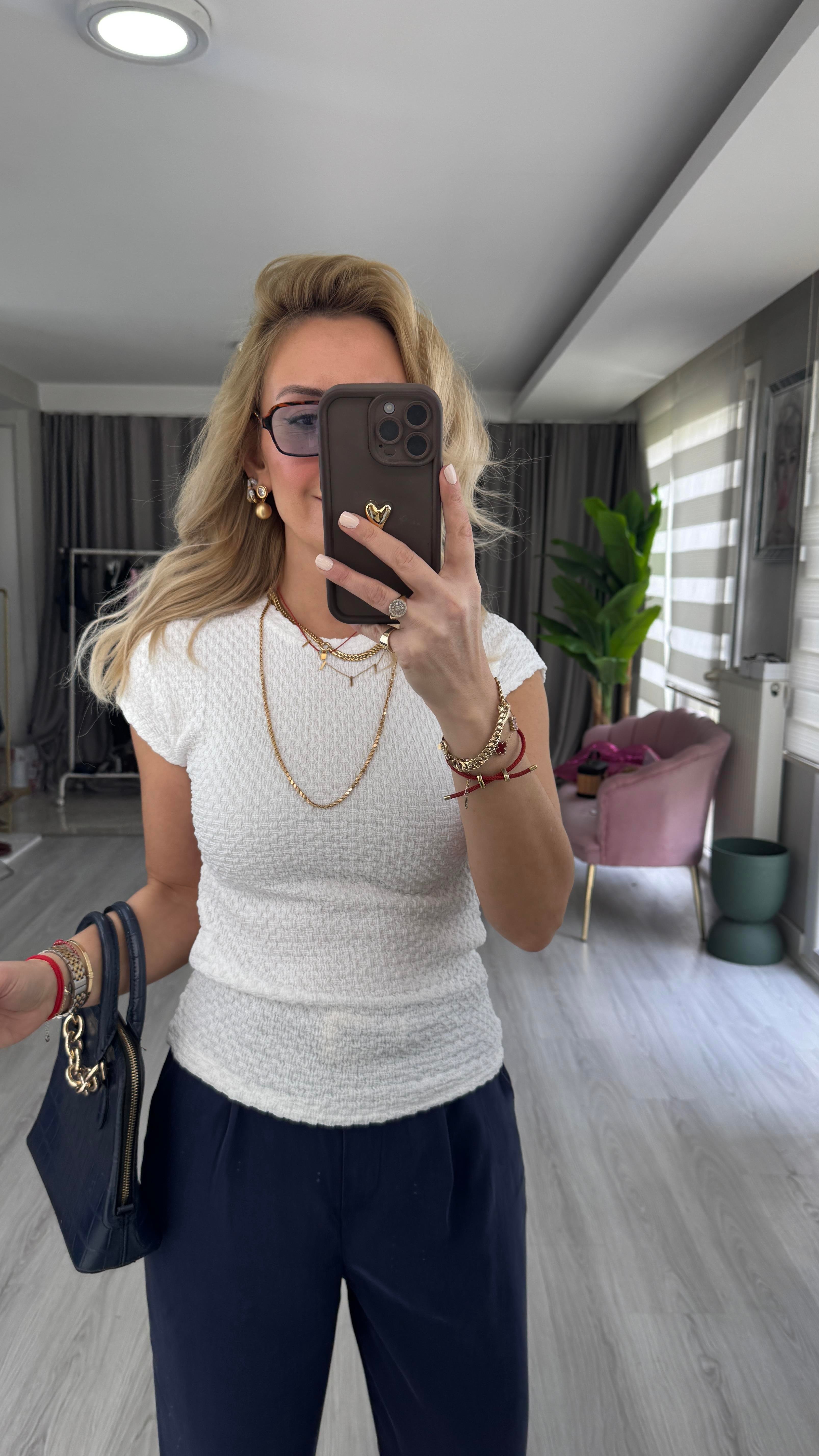 Orijinal Marka Bürümcüklü Beyaz Bluz