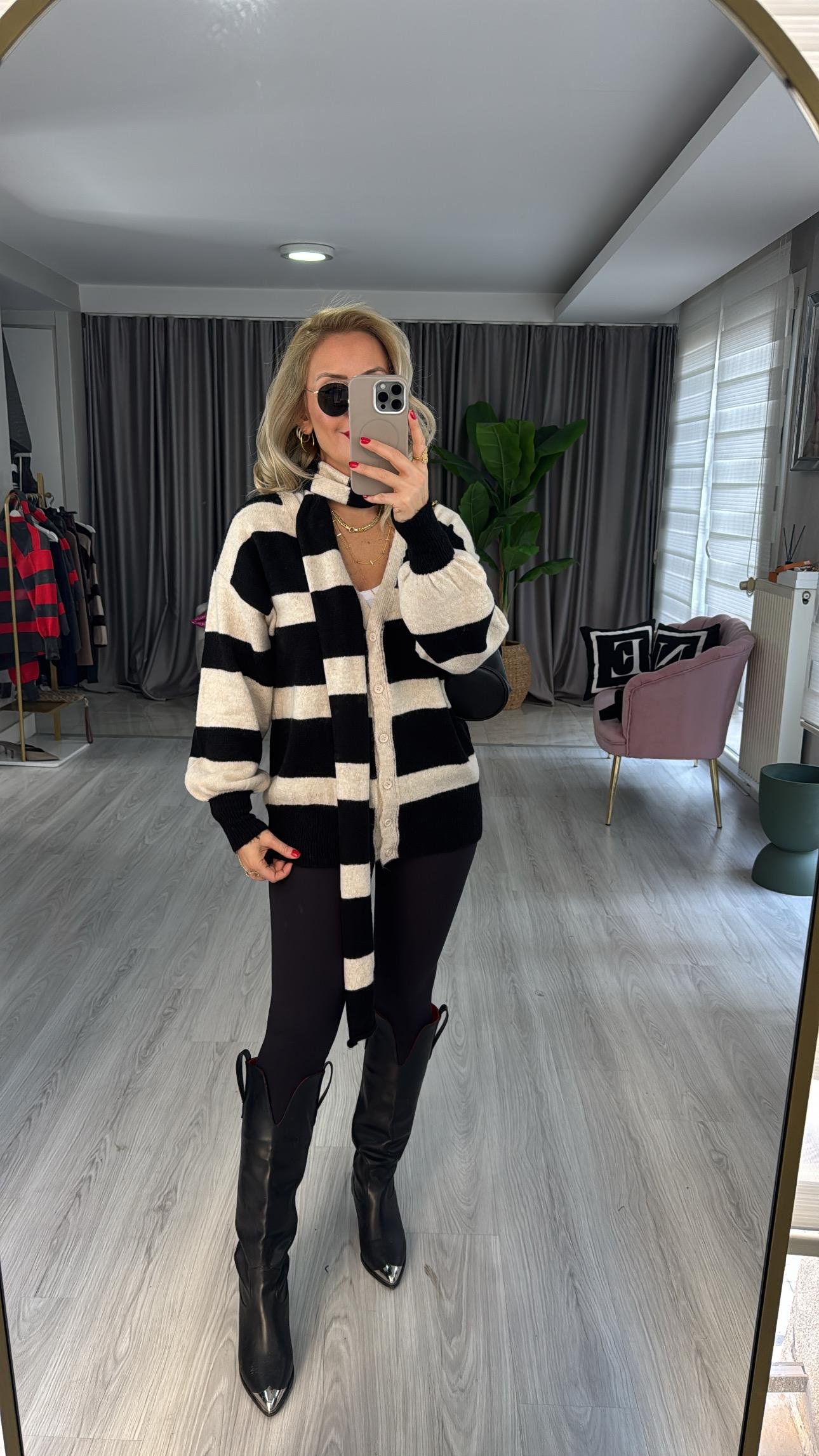 Orijinal Model Atkılı Siyah Bej Triko