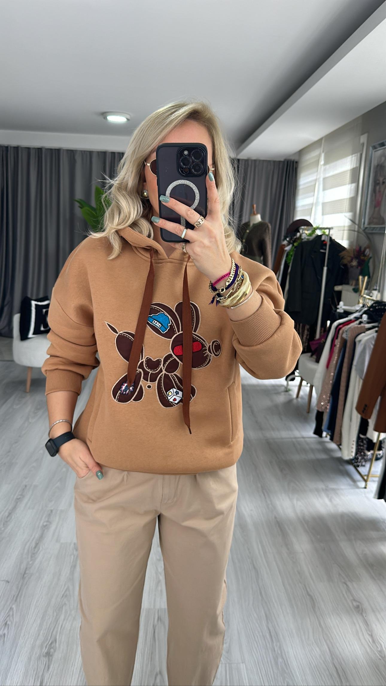 ORJİNAL MODEL ÖNÜ İŞLEMELİ  ŞARDONLU KAHVERENGİ SWEAT