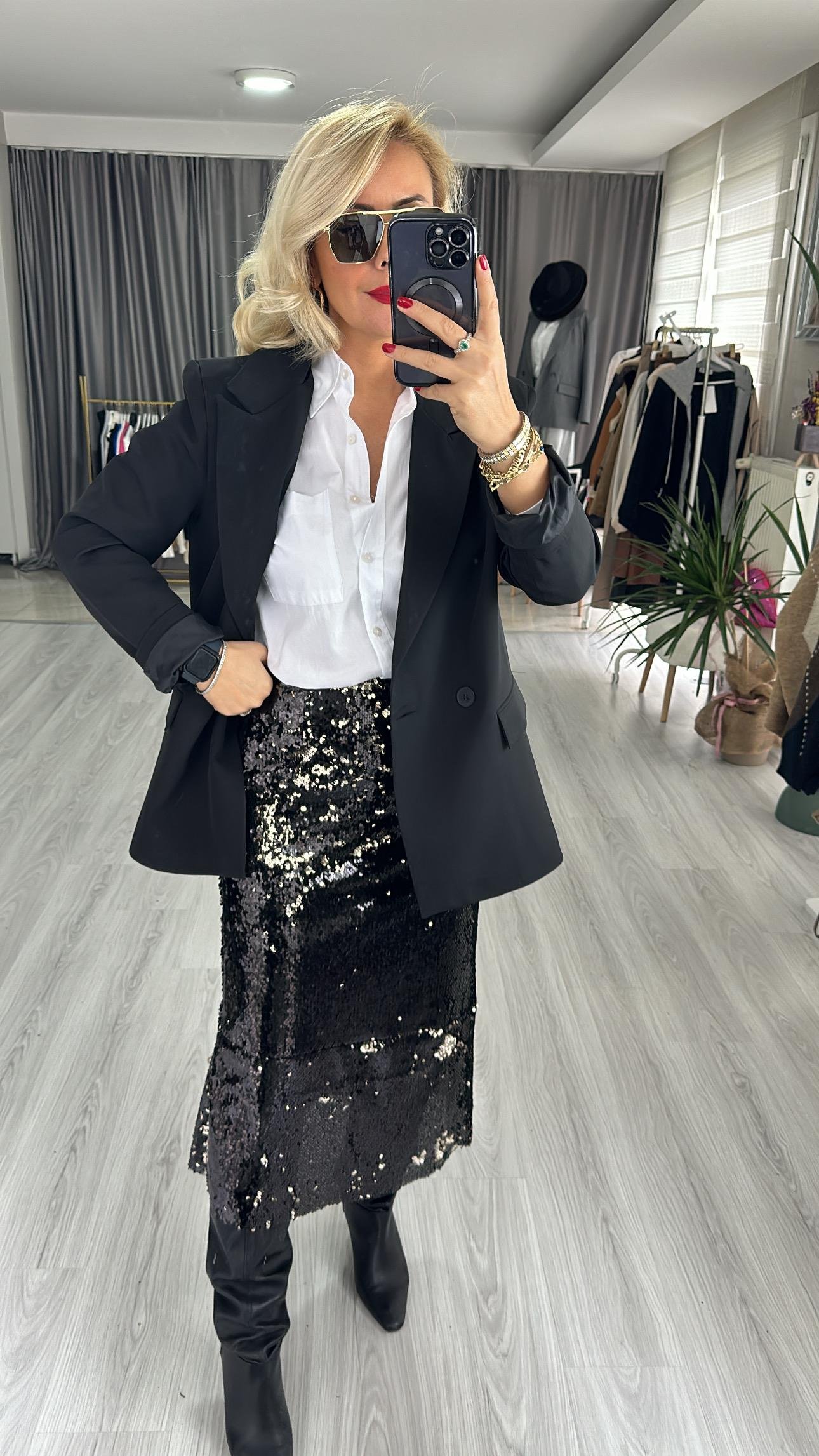 PAYETLİ SİYAH ÇAN ETEK