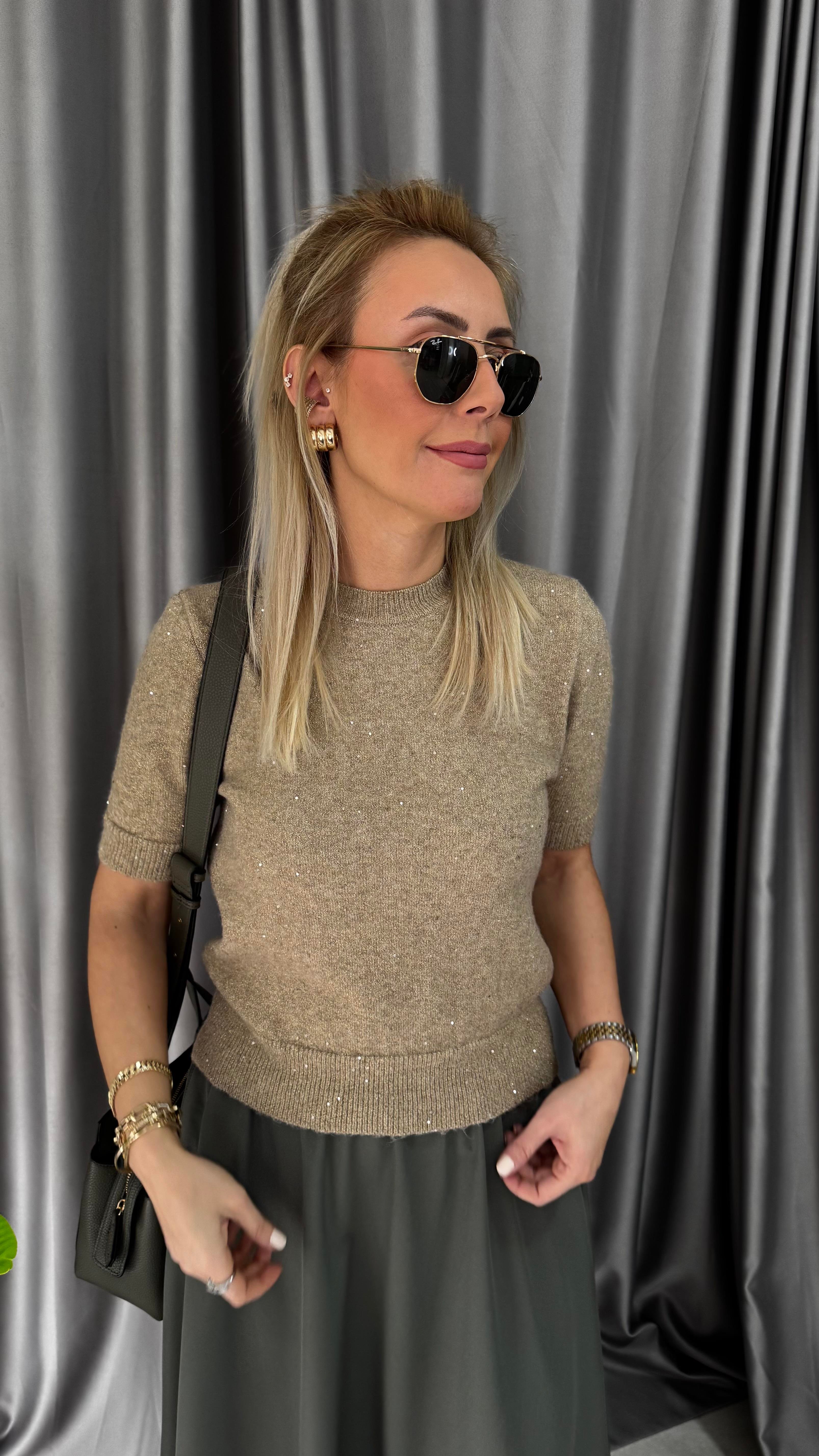 Pul Payet İşlemeli Camel Triko