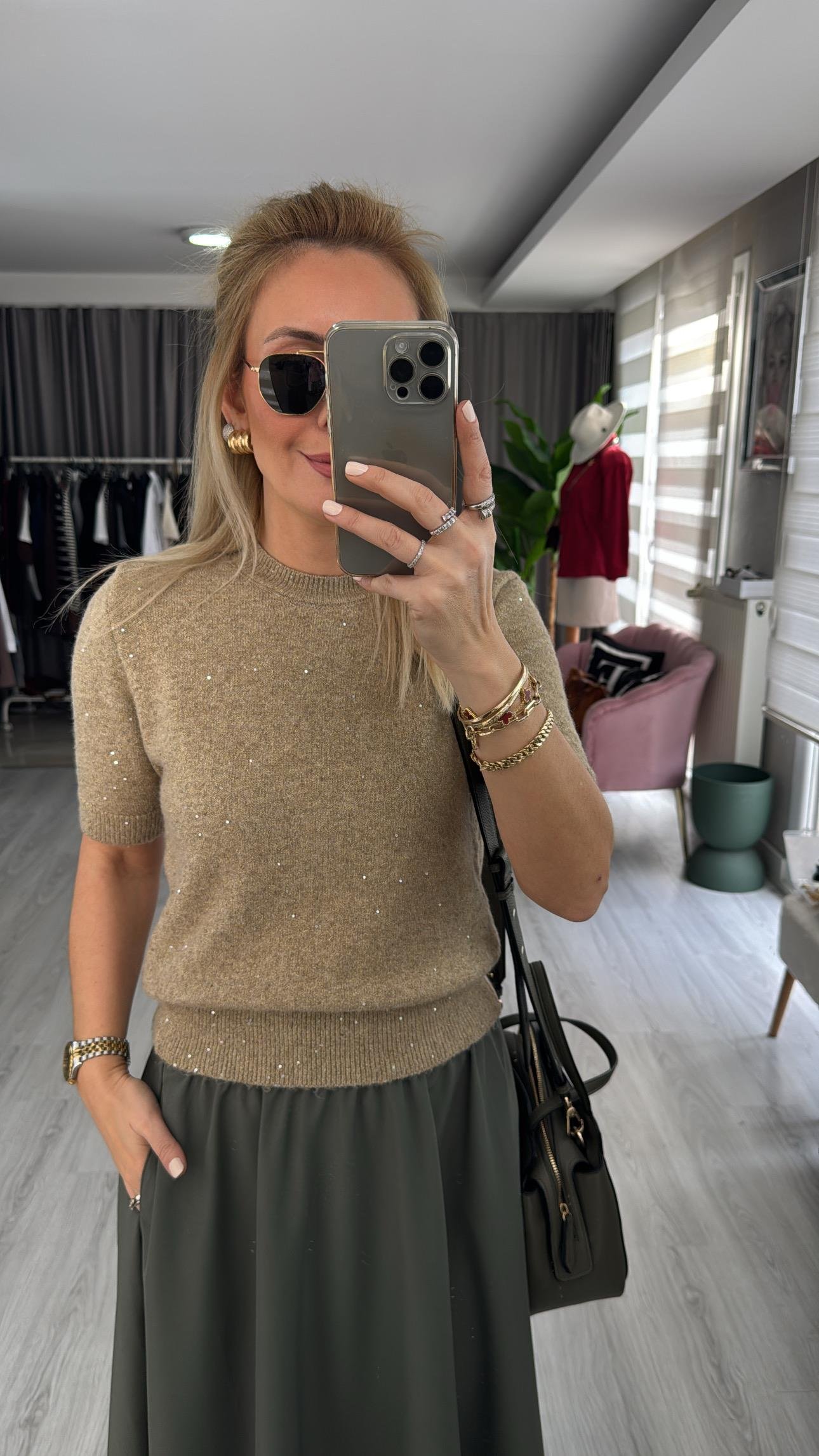 Pul Payet İşlemeli Camel Triko