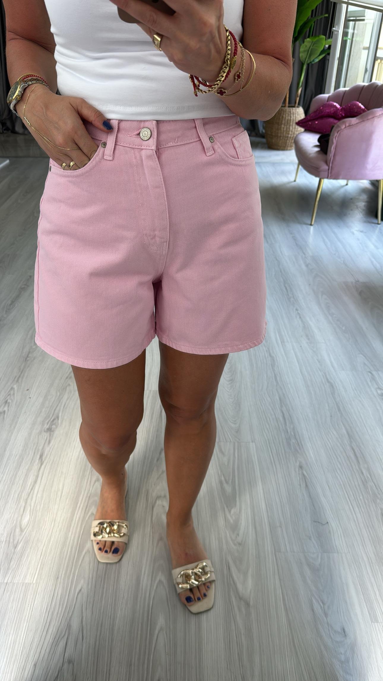 Şehir Boy Pembe Jean Şort