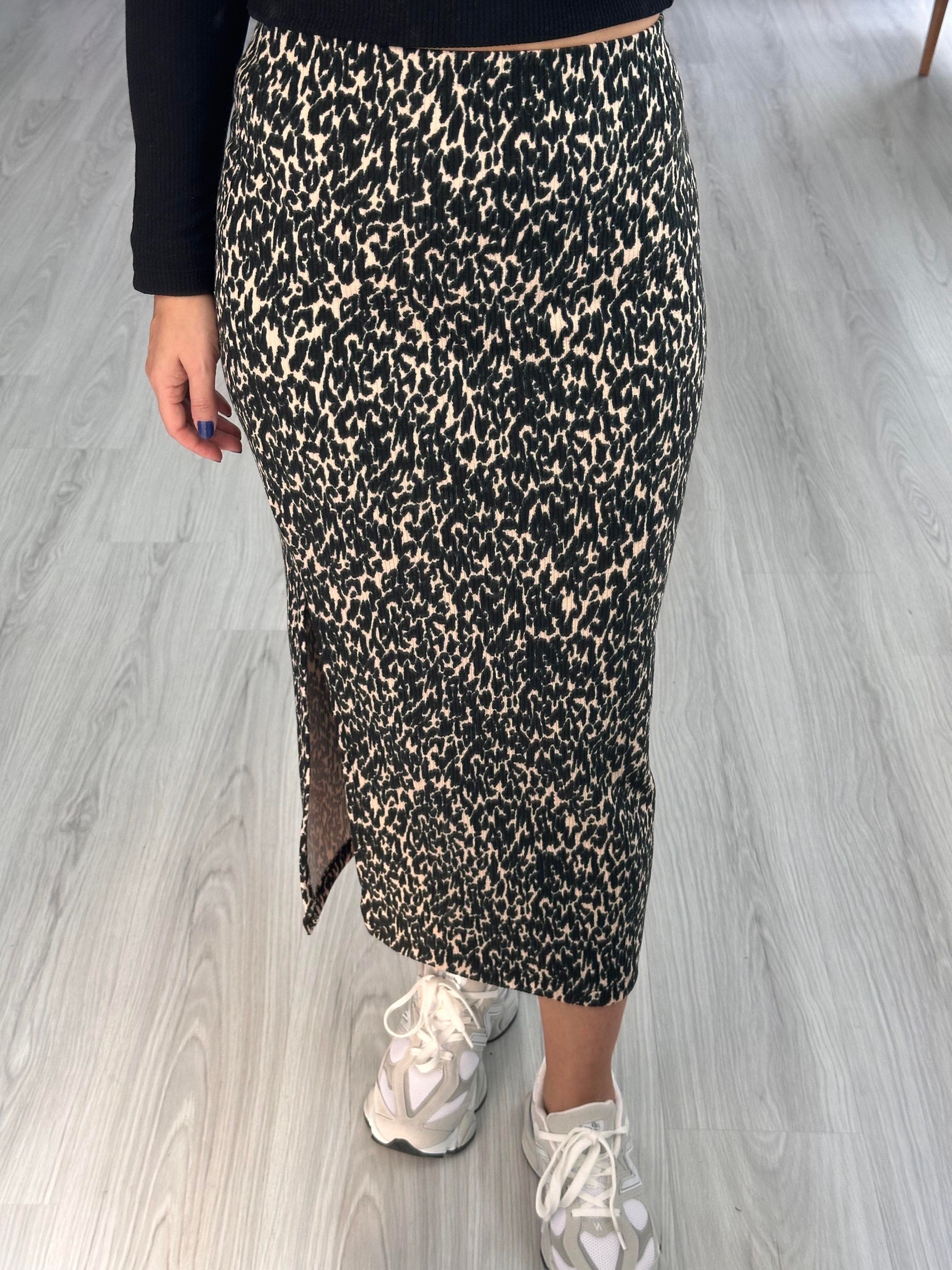 SİYAH, BEJ DESENLİ ETEK