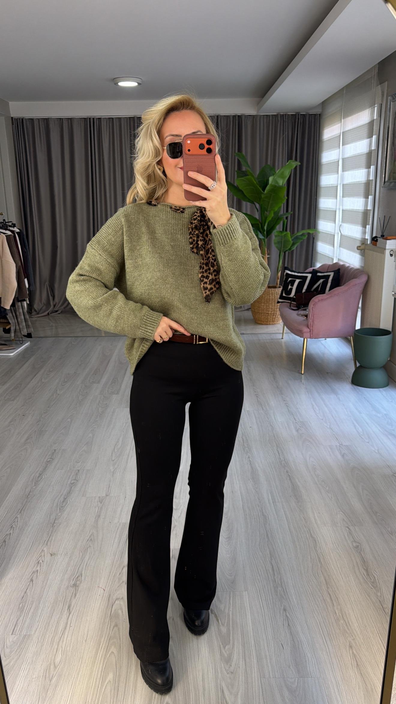 Süet Kemerli Beli Lastikli Çelik Örme Siyah Tayt Pantolon