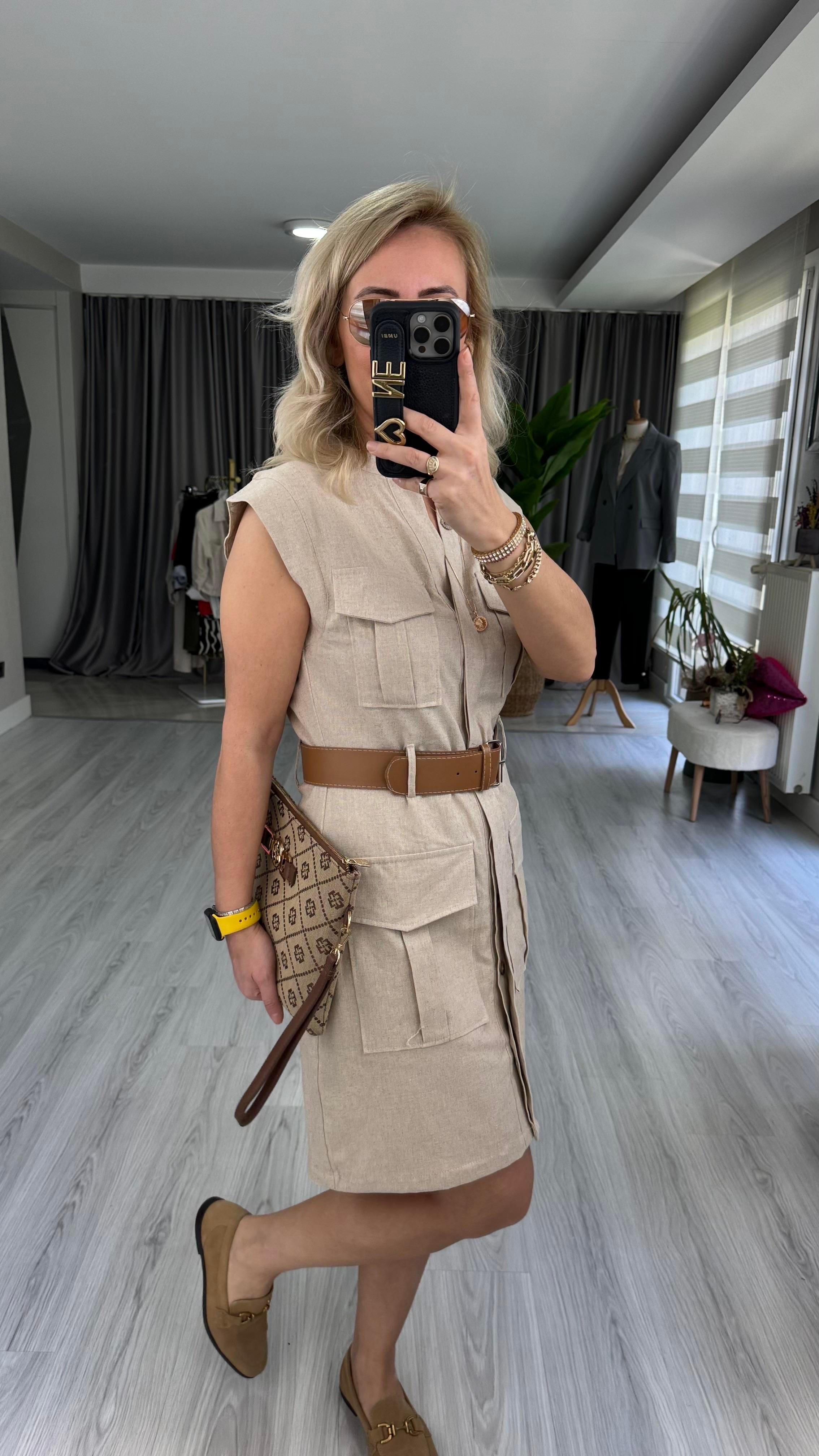 TABA KEMERLİ TAŞ RENGİ KETEN ELBİSE