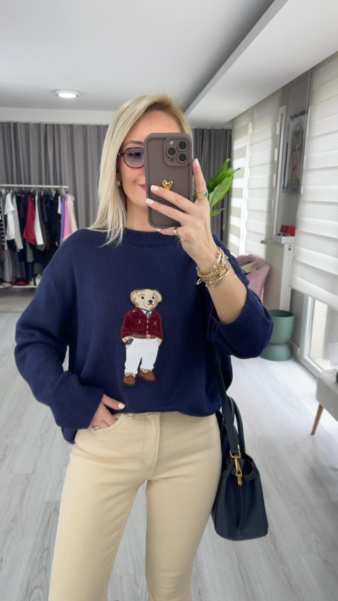 Teddy İşlemeli Lacivert Triko