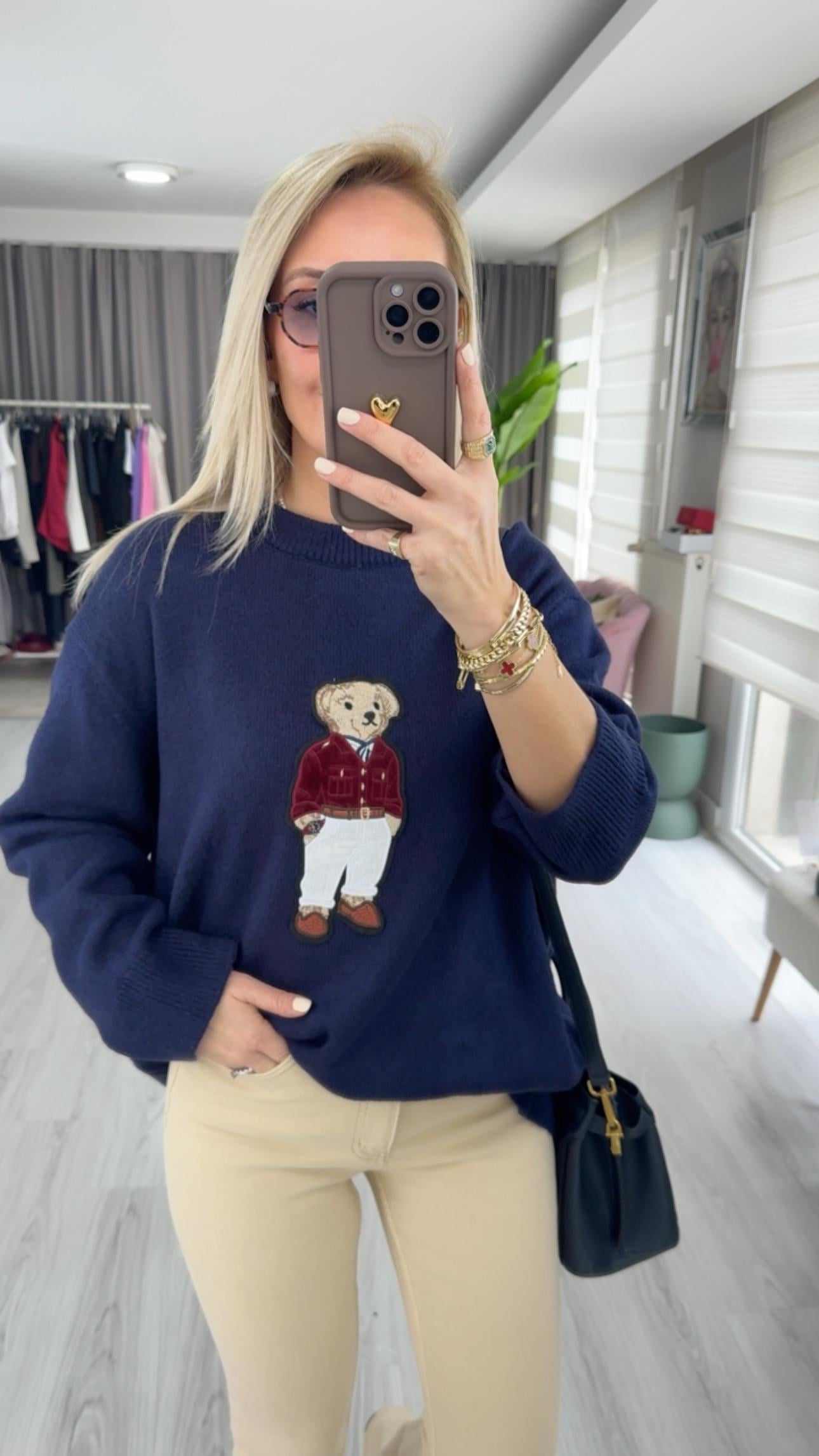 Teddy İşlemeli Lacivert Triko