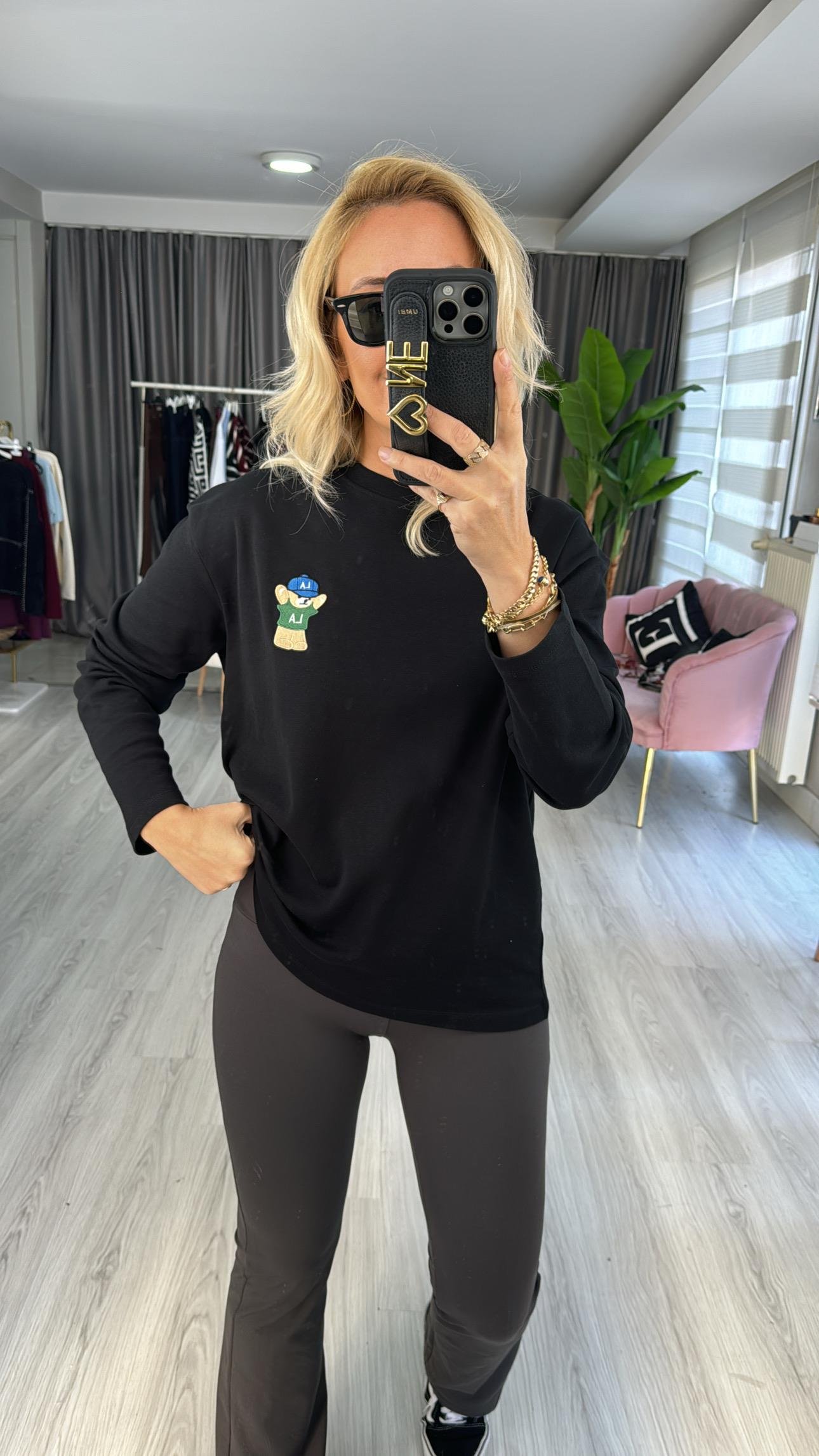 Teddy İşlemeli Siyah Sweatshirt