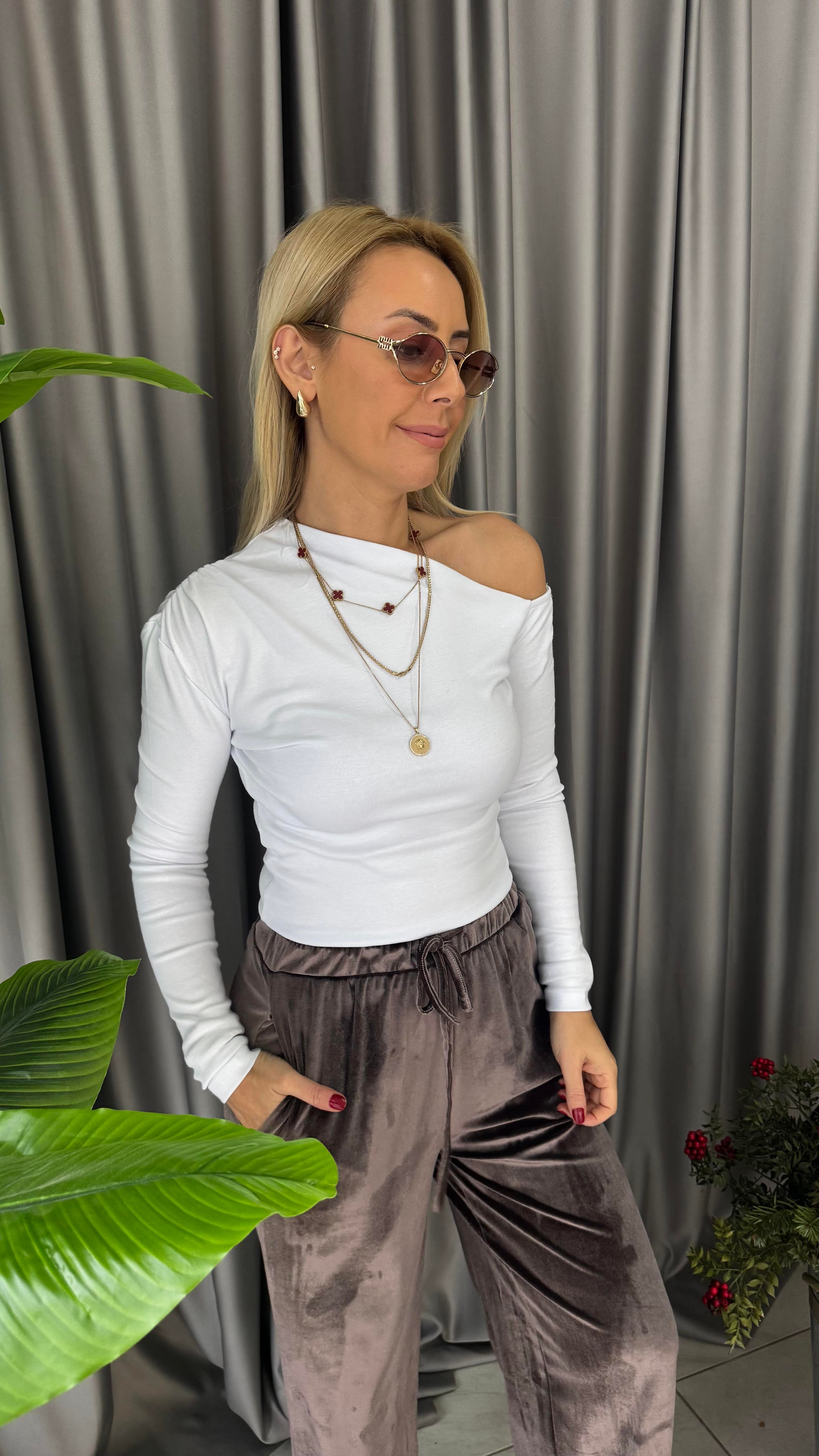 Tek Omuz Dekolteli Beyaz Bluz