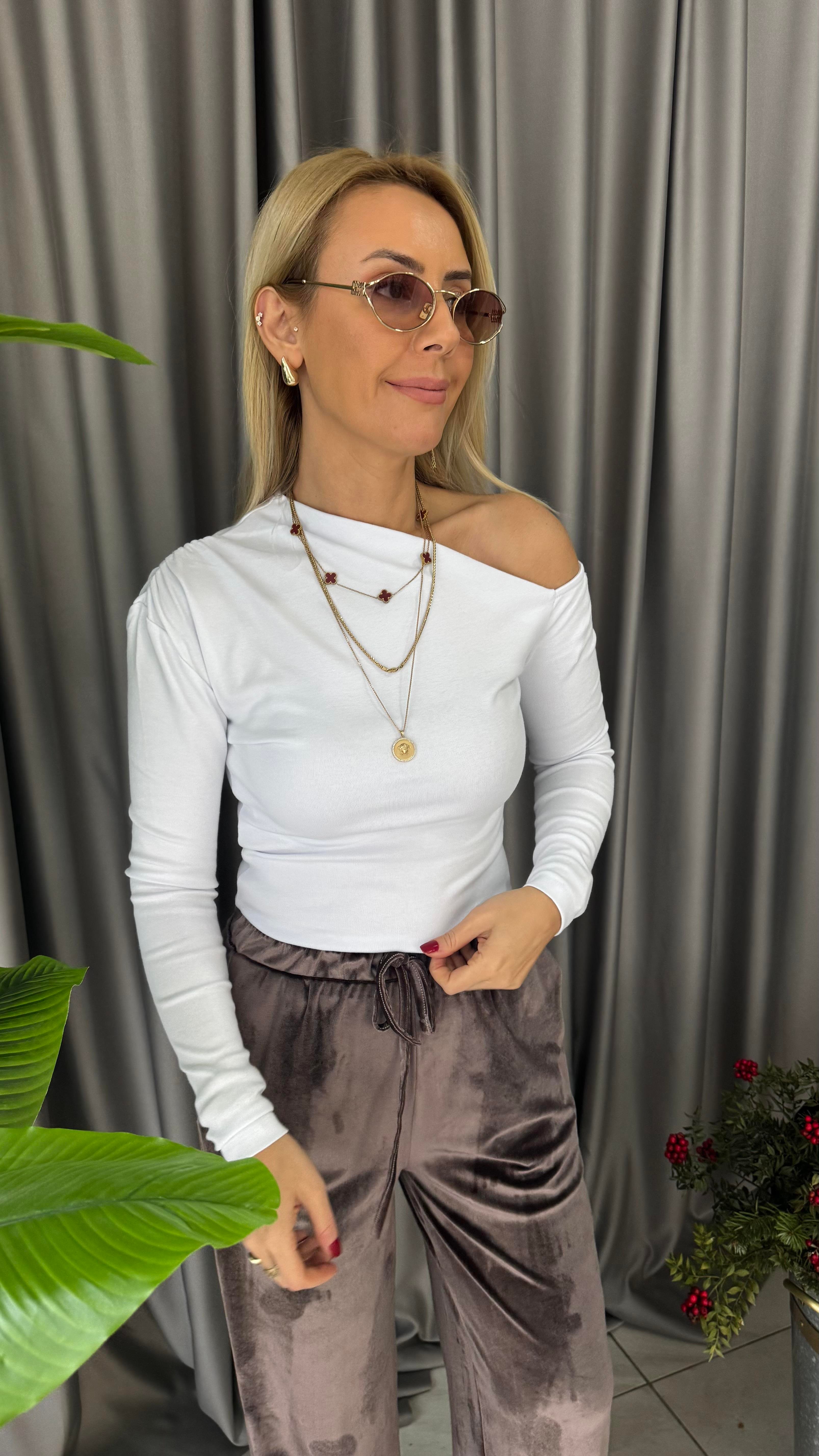 Tek Omuz Dekolteli Beyaz Bluz