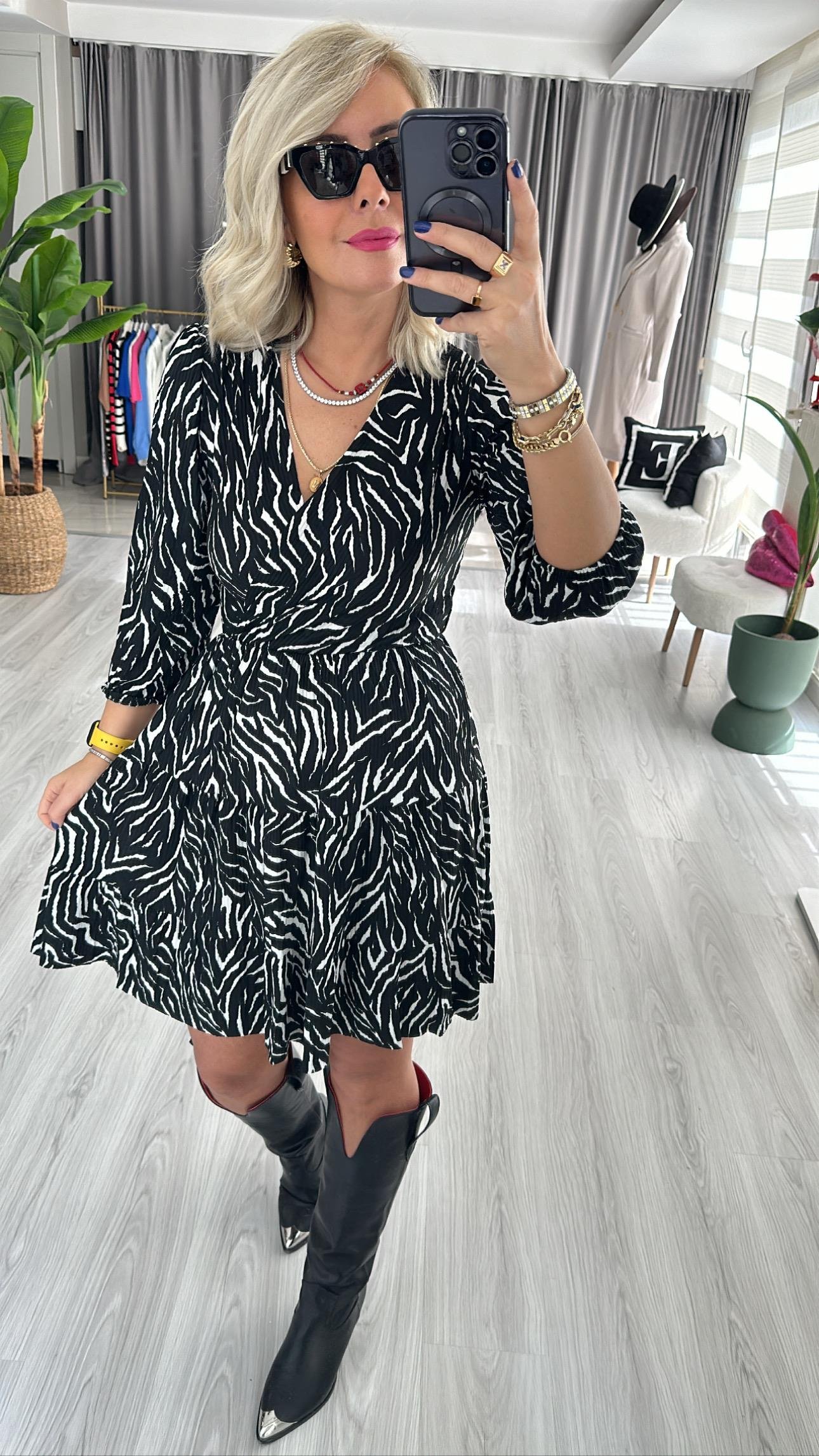 ZEBRA DESEN SİYAH ELBİSE