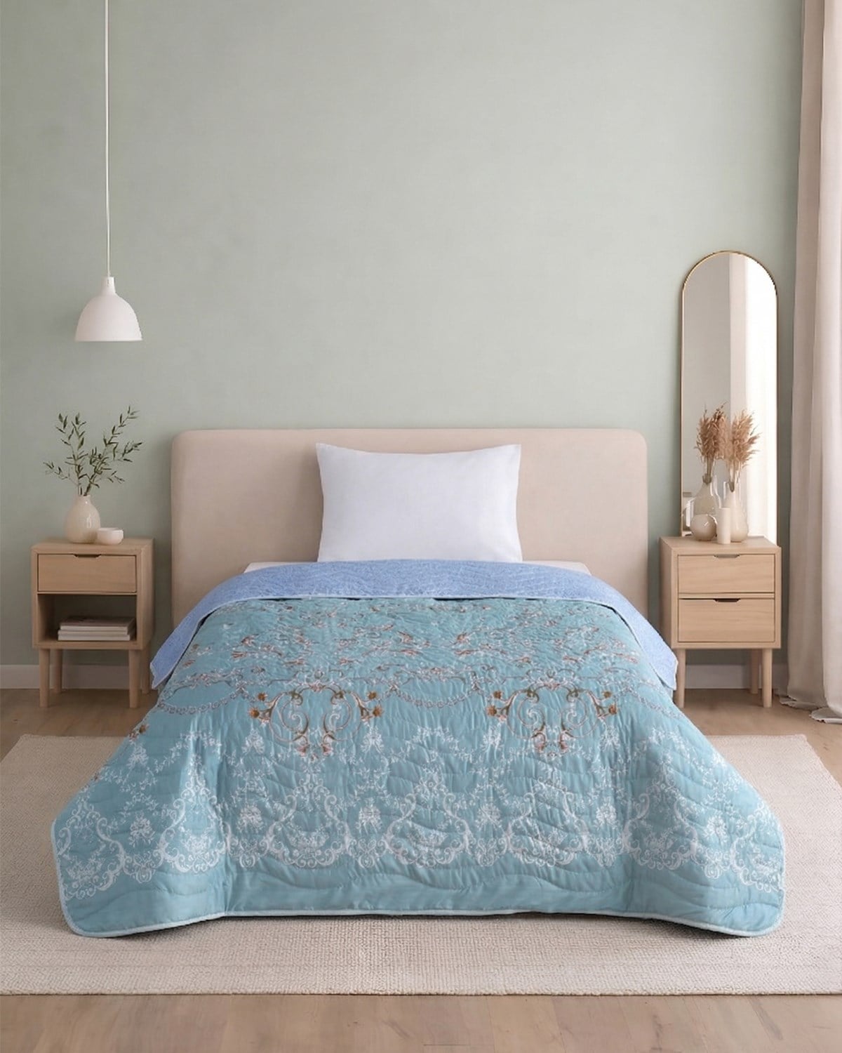 Elegant Bloom Premium Çift Taraflı Pamuklu Kapitone Yatak Örtüsü 160x230 cm