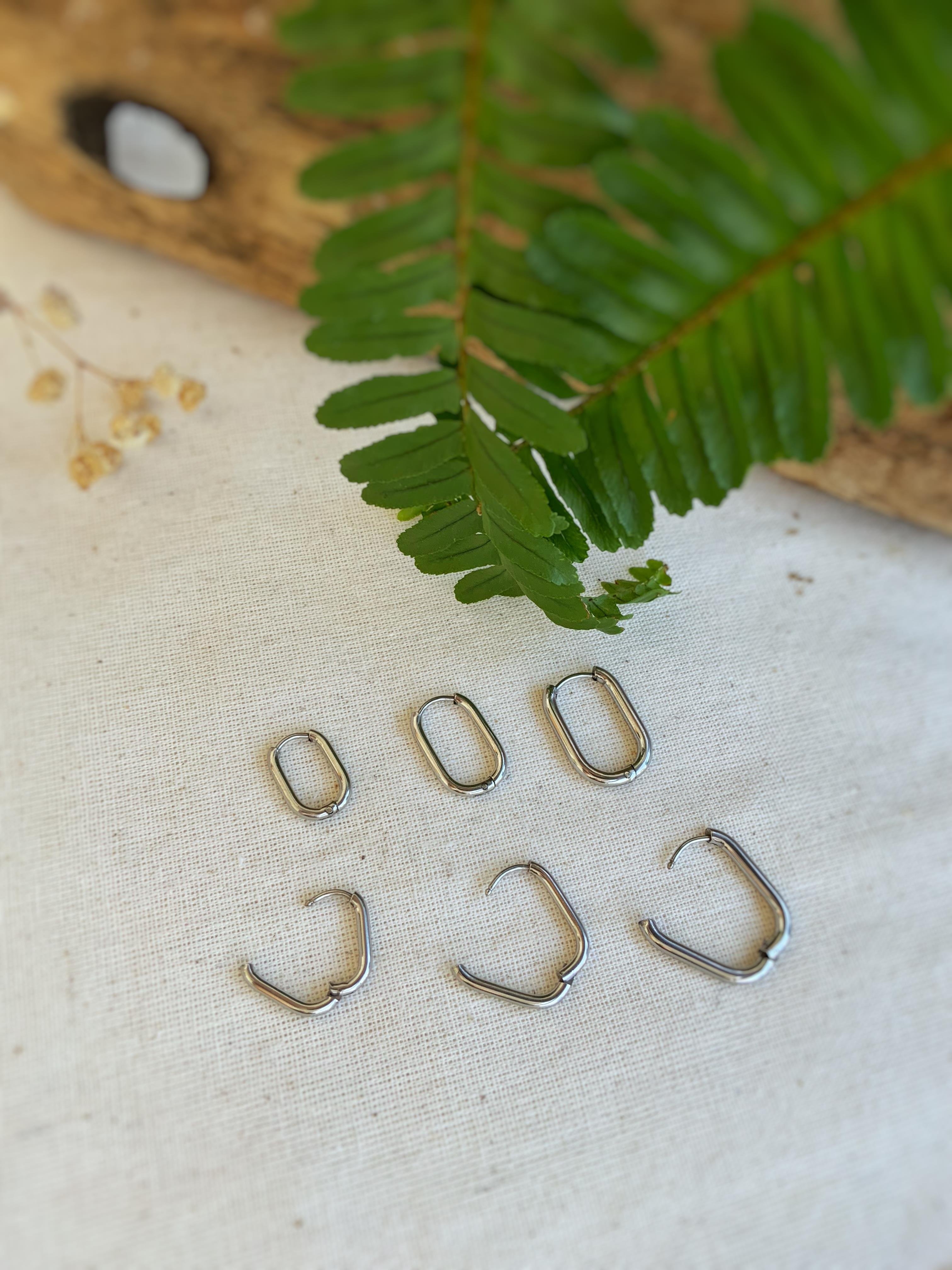 Çelik Oval Gümüş Küpe 02