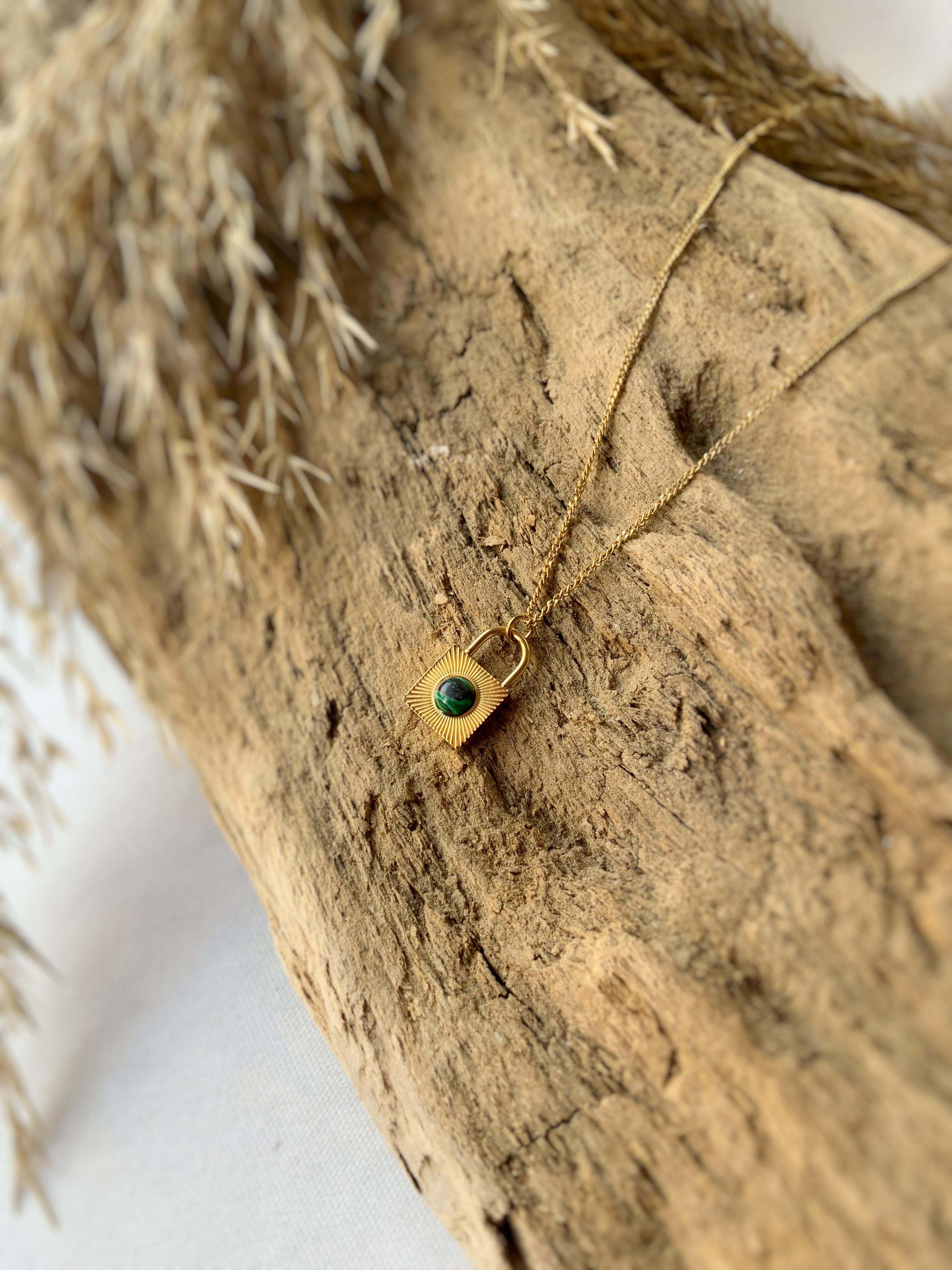 Kalbimin Kilidi Çelik Kolye