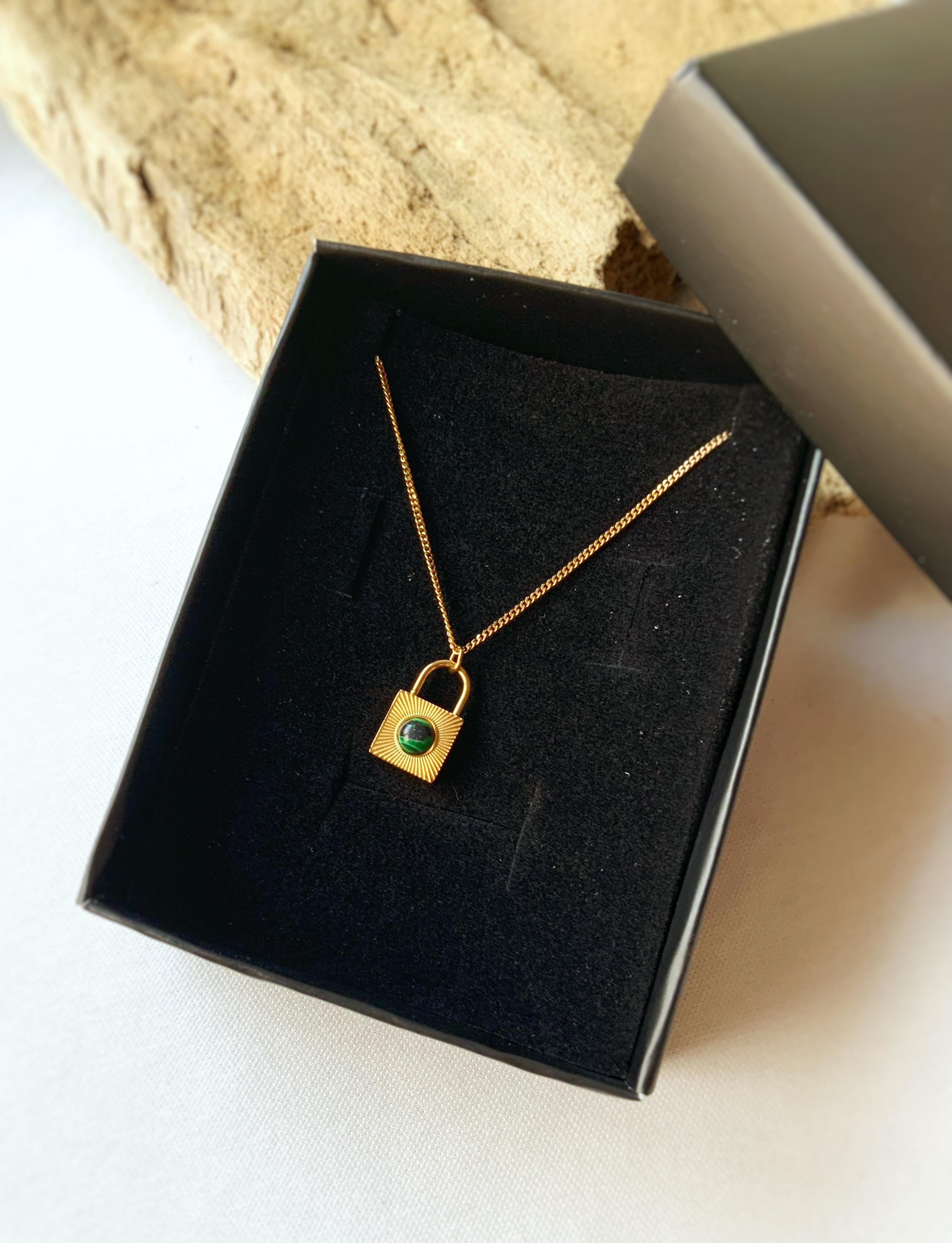 Kalbimin Kilidi Çelik Kolye