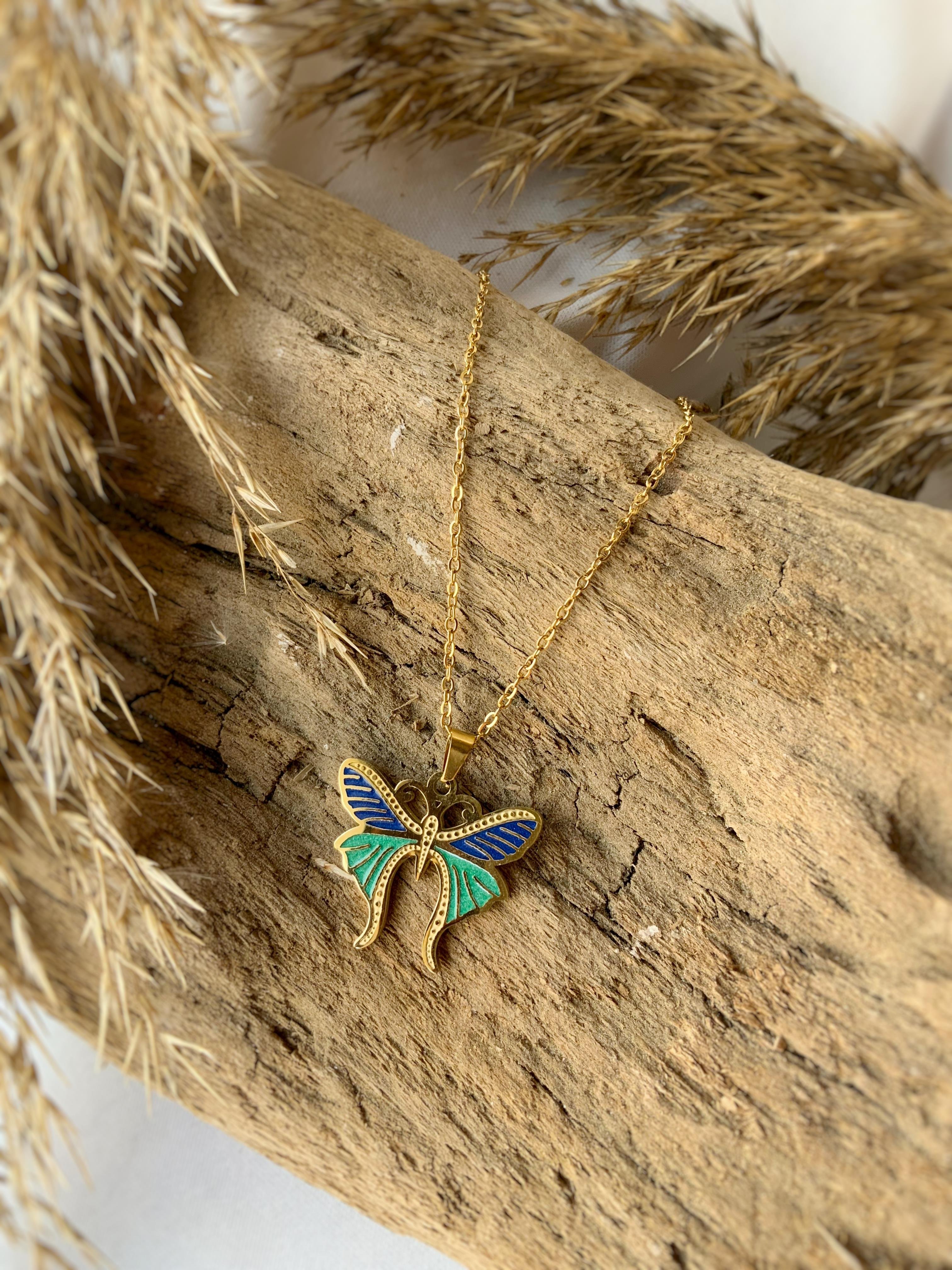 Kelebeğin Zarafeti Çelik Kolye